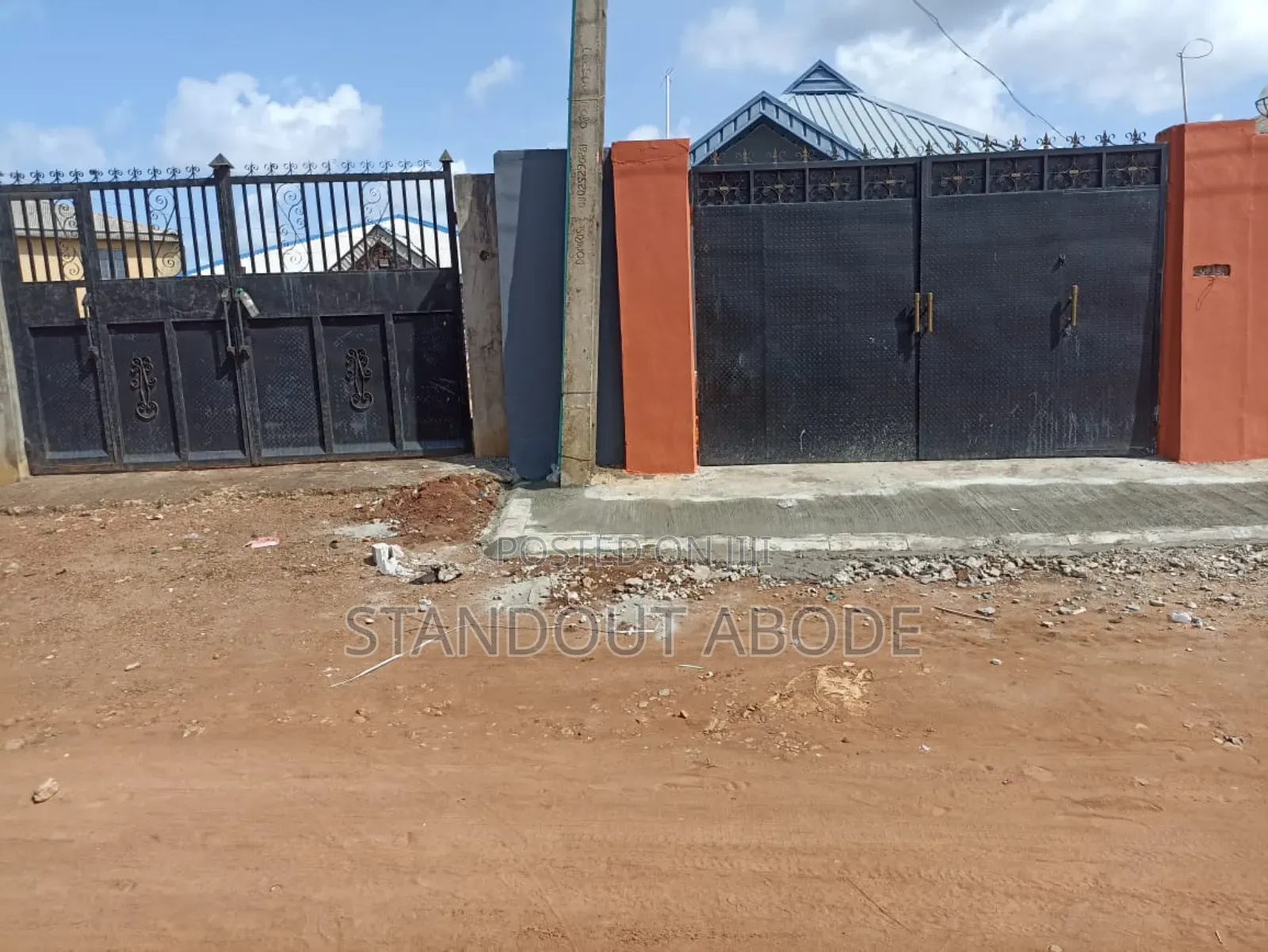 2bdrm Apartment in Ilupeju Estate Off for sale in Ijede / Ikorodu