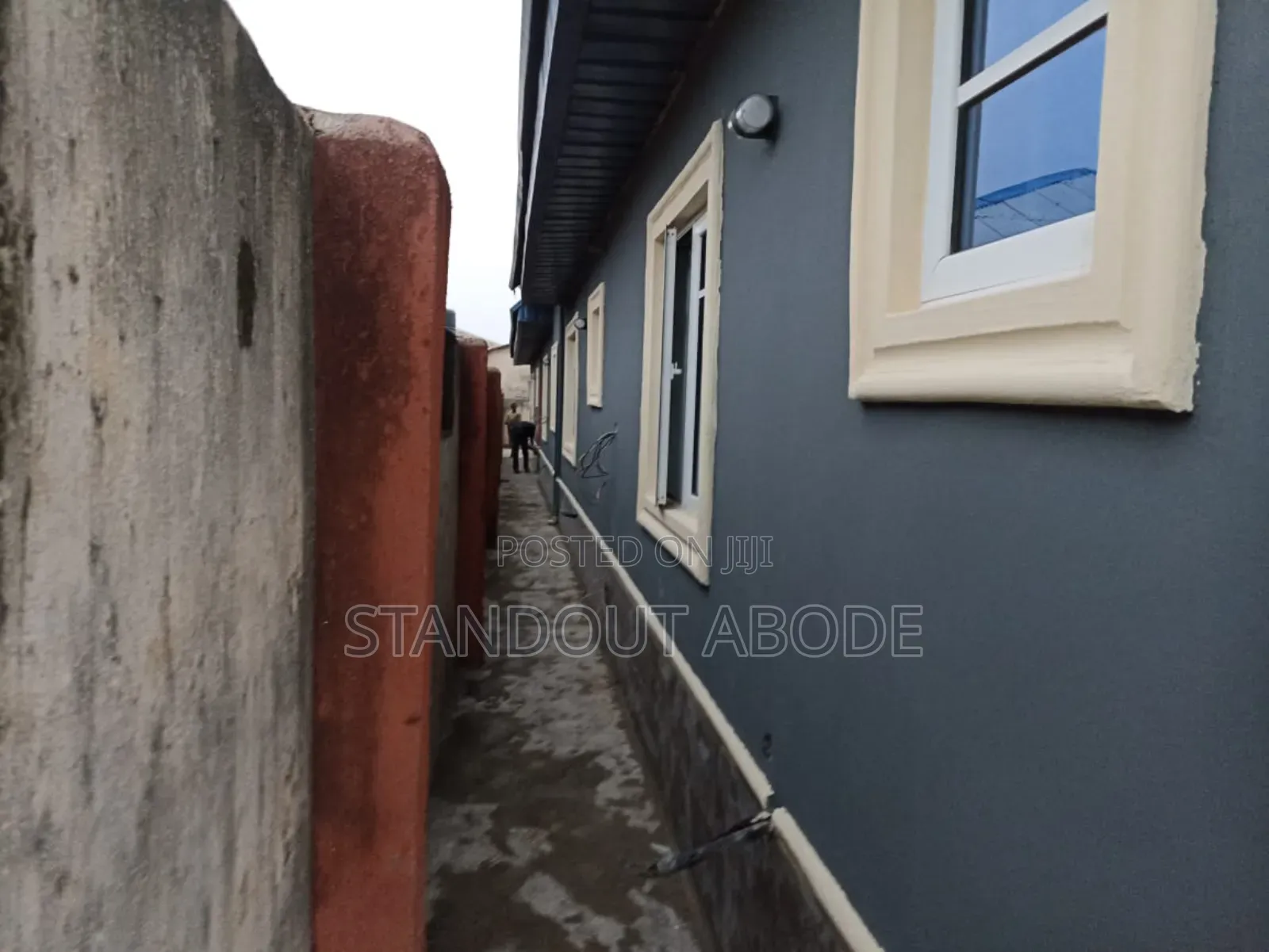 2bdrm Apartment in Ilupeju Estate Off for sale in Ijede / Ikorodu