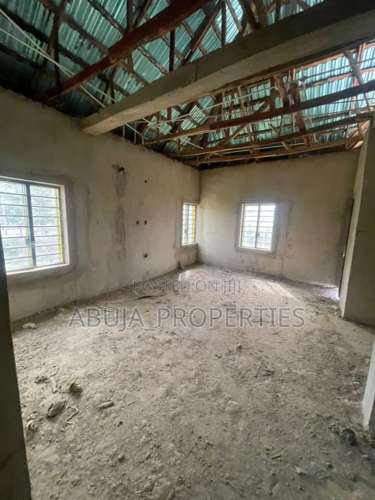 4bdrm Duplex in Lugbe District for sale in Lugbe District