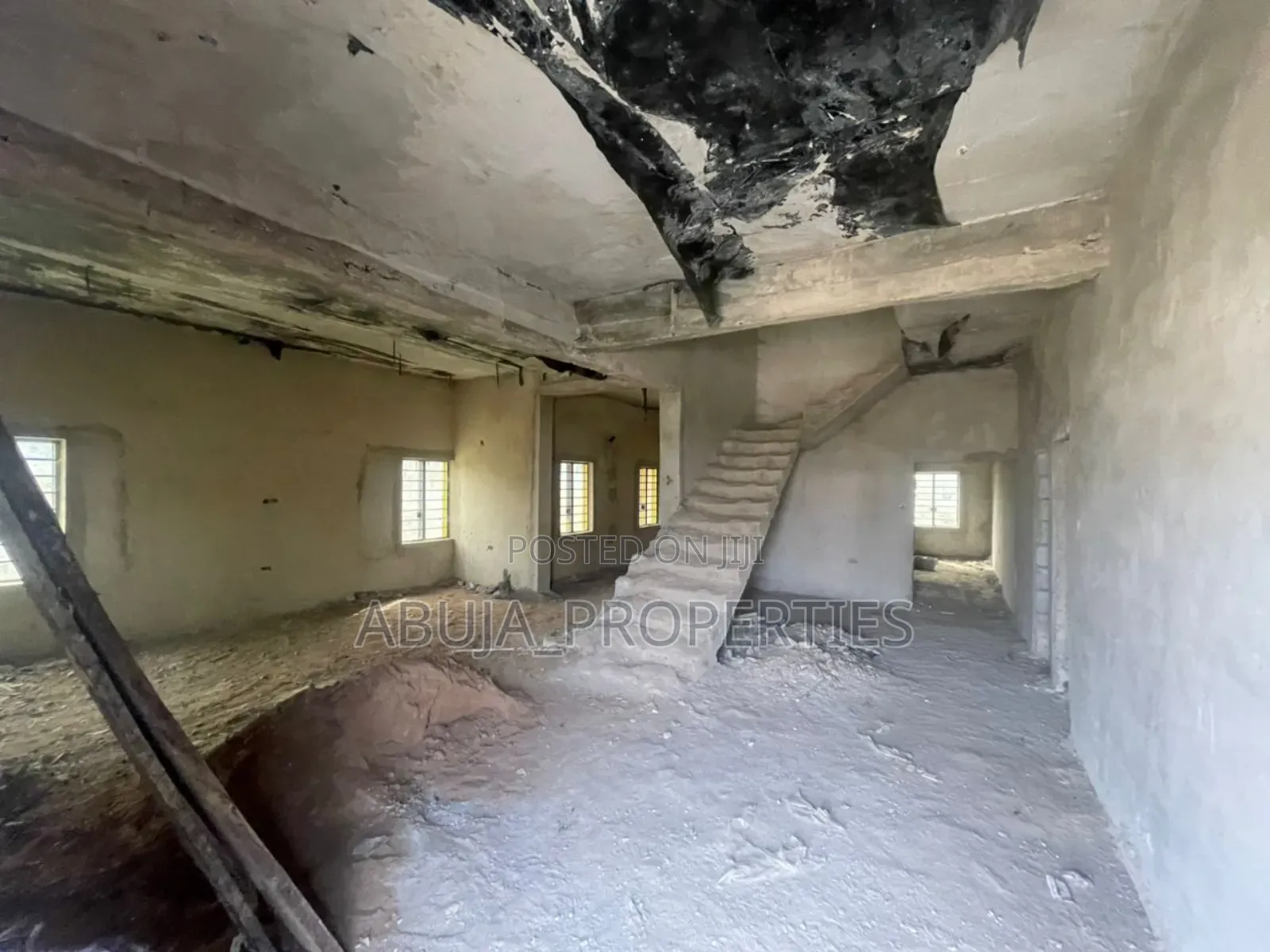 4bdrm Duplex in Lugbe District for sale in Lugbe District