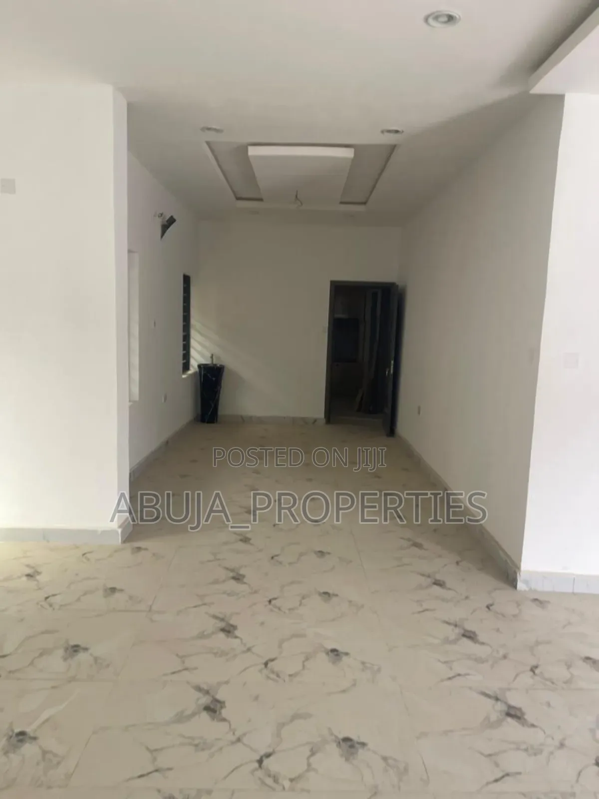 5bdrm Duplex in Lugbe District for sale in Lugbe District
