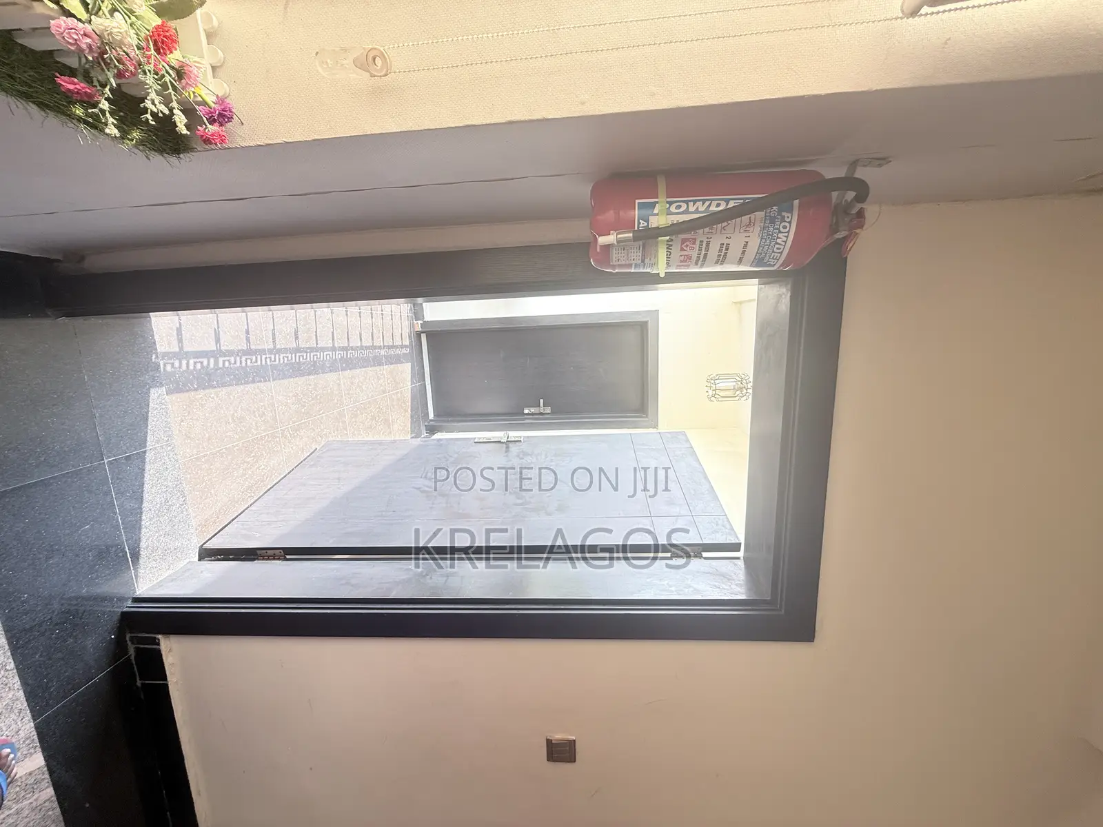 Furnished 2bdrm Block of Flats in Lekki Phase 1 for sale in Lekki Phase 1