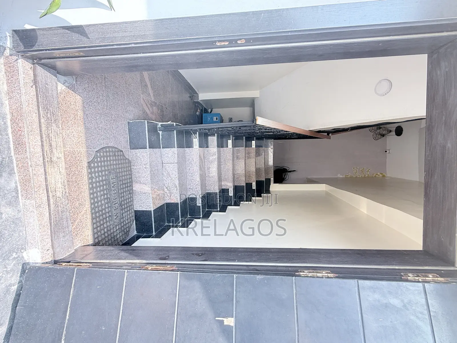 Furnished 2bdrm Block of Flats in Lekki Phase 1 for sale in Lekki Phase 1