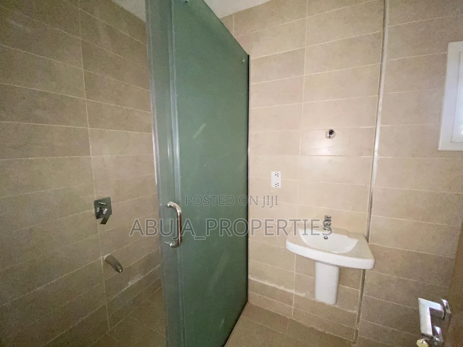 3bdrm Apartment in Life Camp for sale in Life Camp