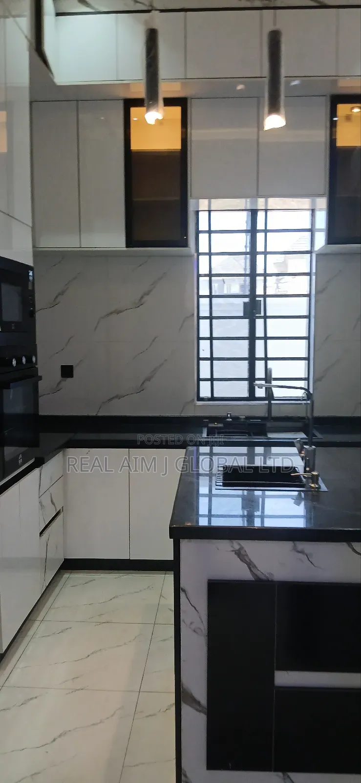 4bdrm Duplex in Jos for sale in Jos