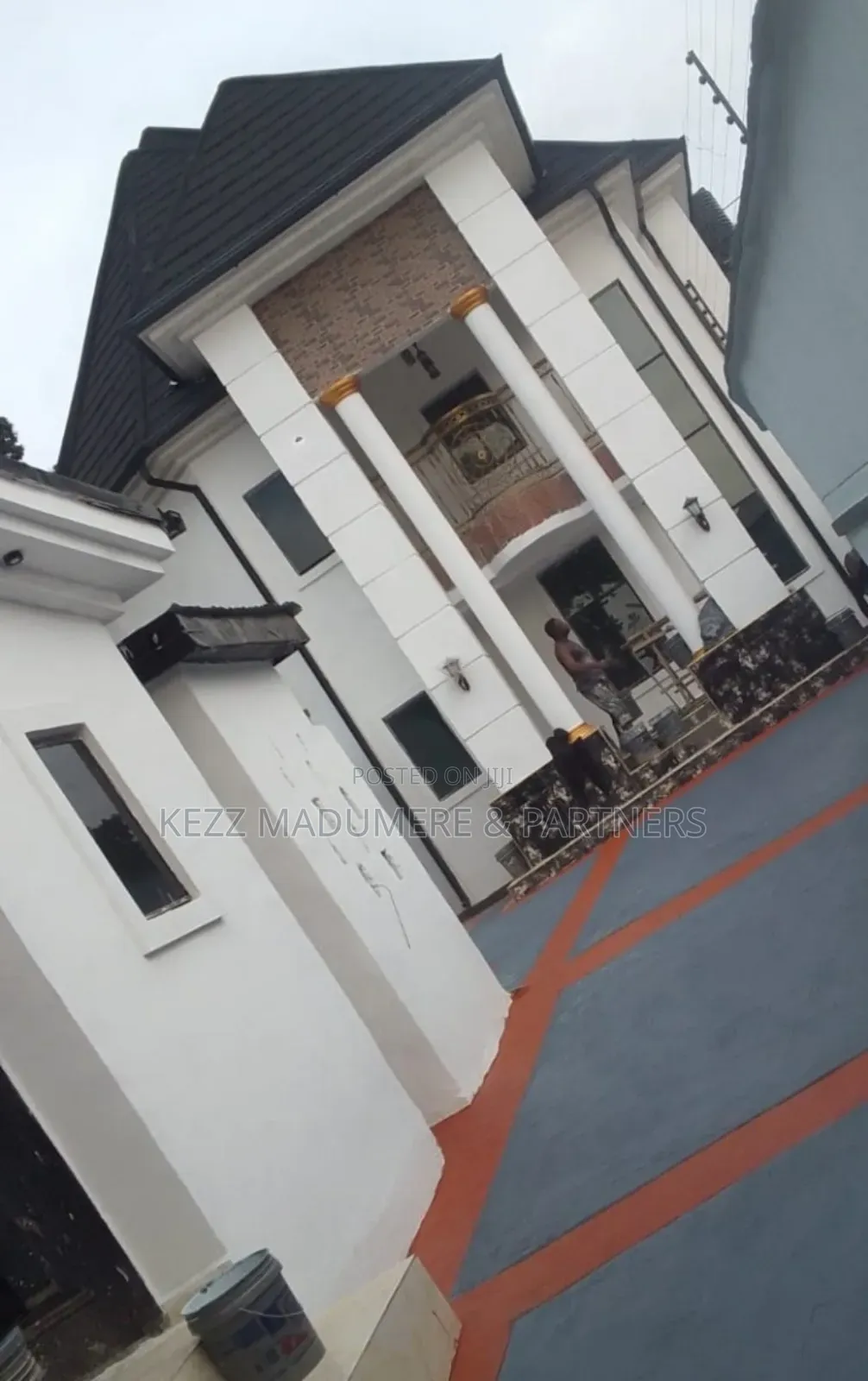 5bdrm Duplex in Iseke , Umuahia , for sale in Umuahia