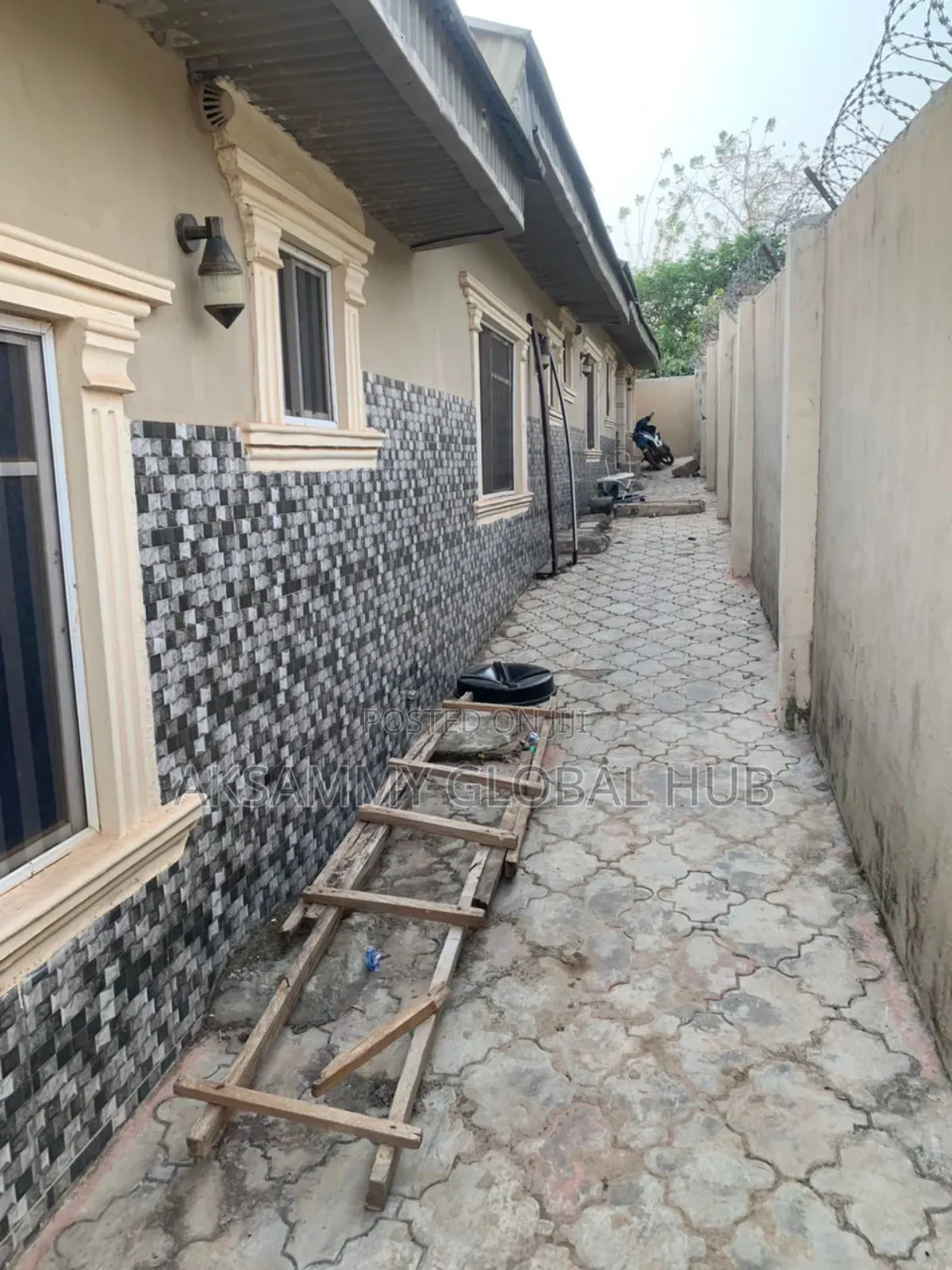 Furnished 4bdrm Apartment in Peace Estate, Ibadan for sale in Ibadan
