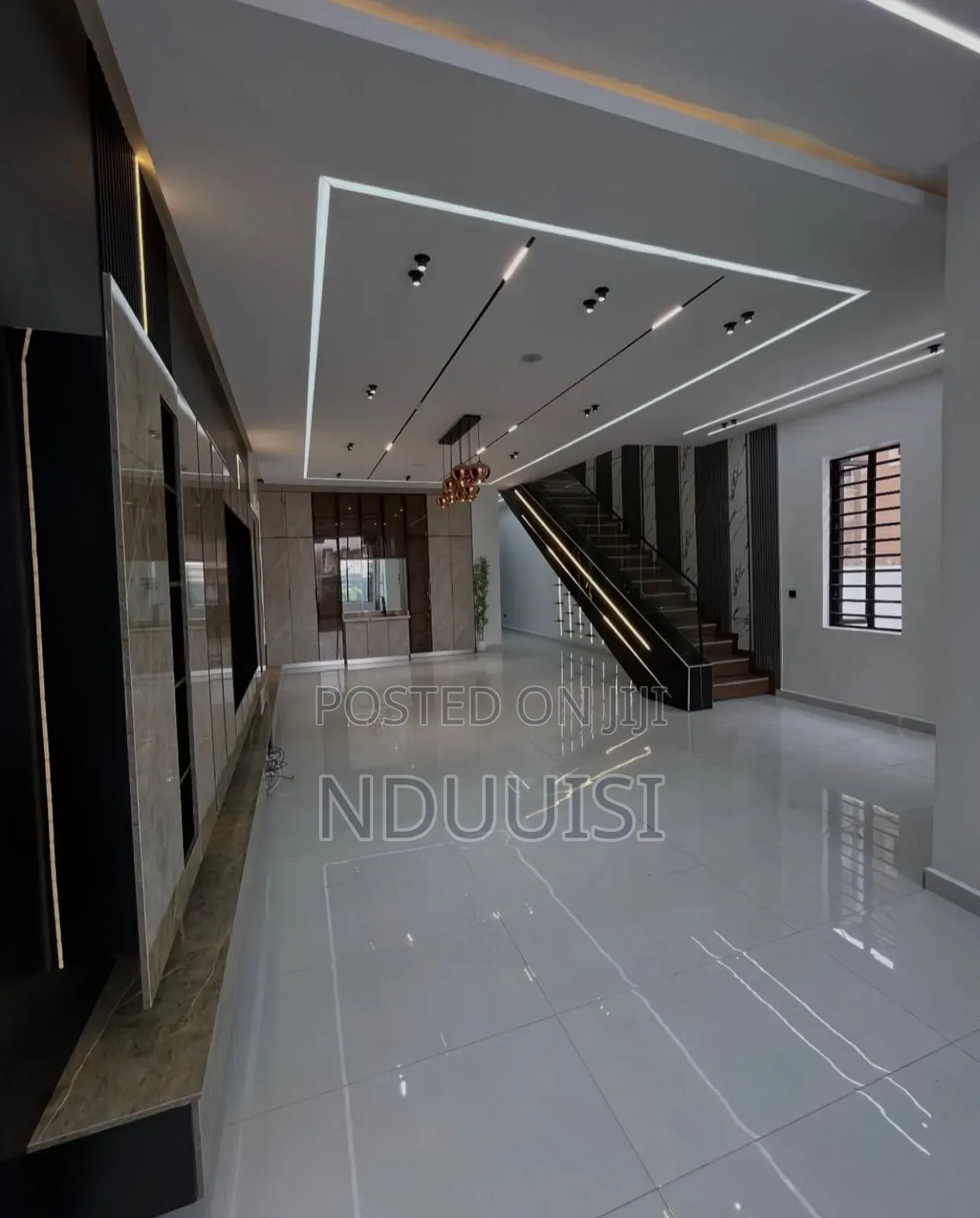 5bdrm Duplex in Ikota Villa Estate for sale in Ikota