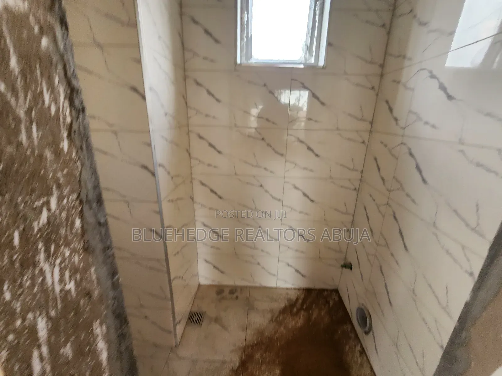Strategically Located Office Spaces/ Shop for Sale at Gwarinpa, Abuja in Gwarinpa