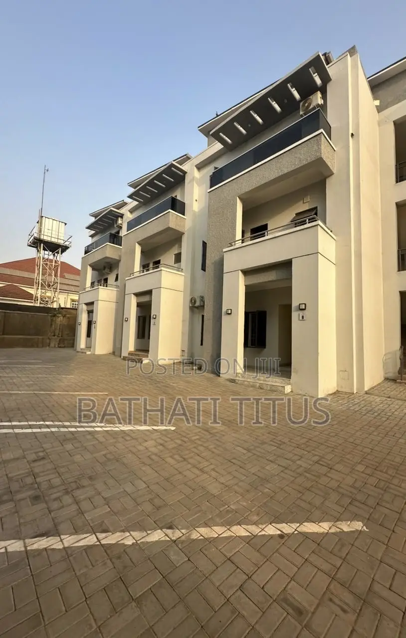 4bdrm Duplex in Durumi for sale in Durumi