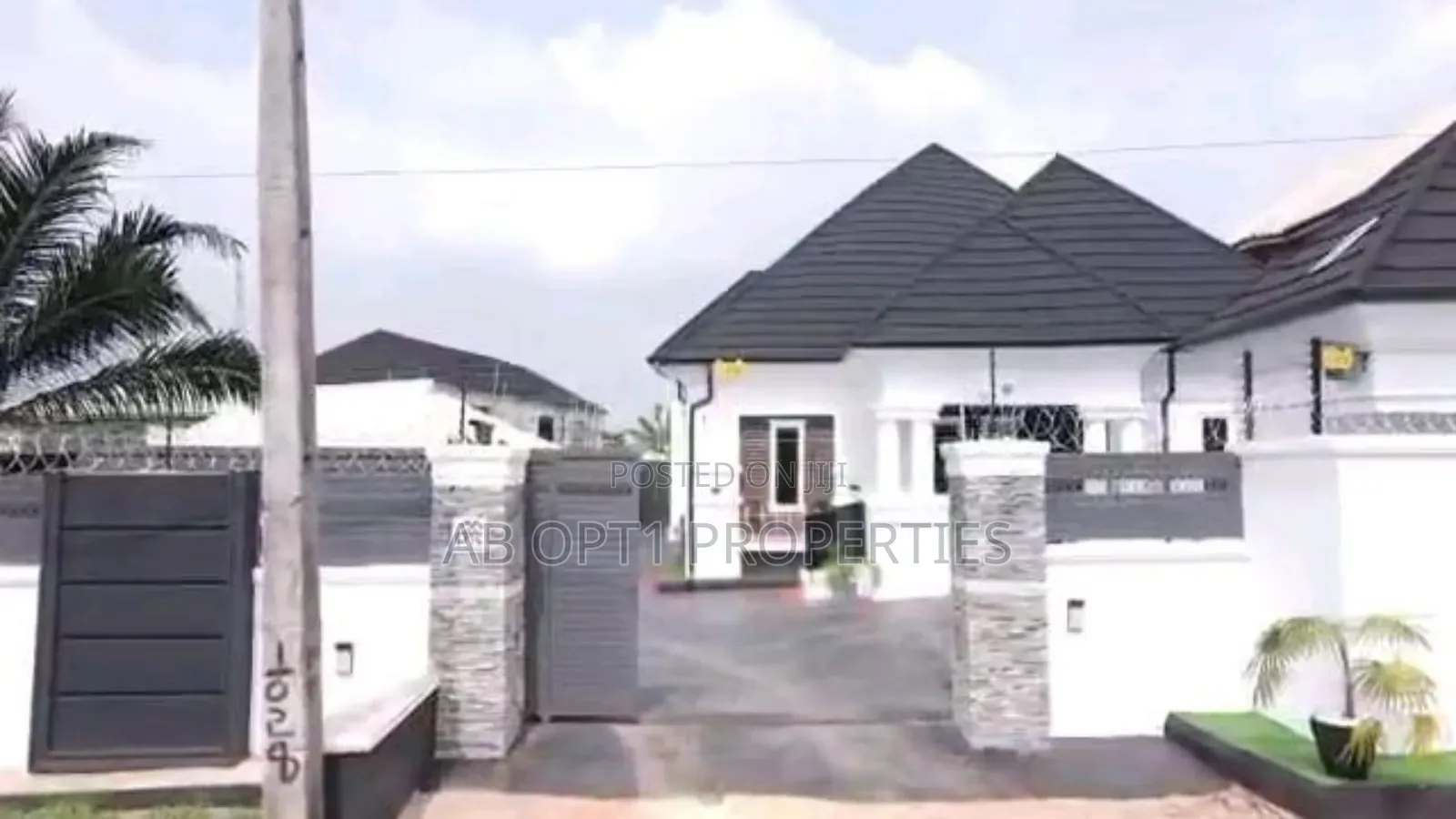 4bdrm Bungalow in Benin City for sale in Benin City