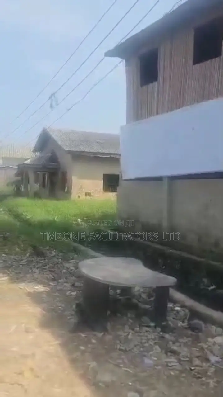 Half Plot of Land in Bariga / Shomolu