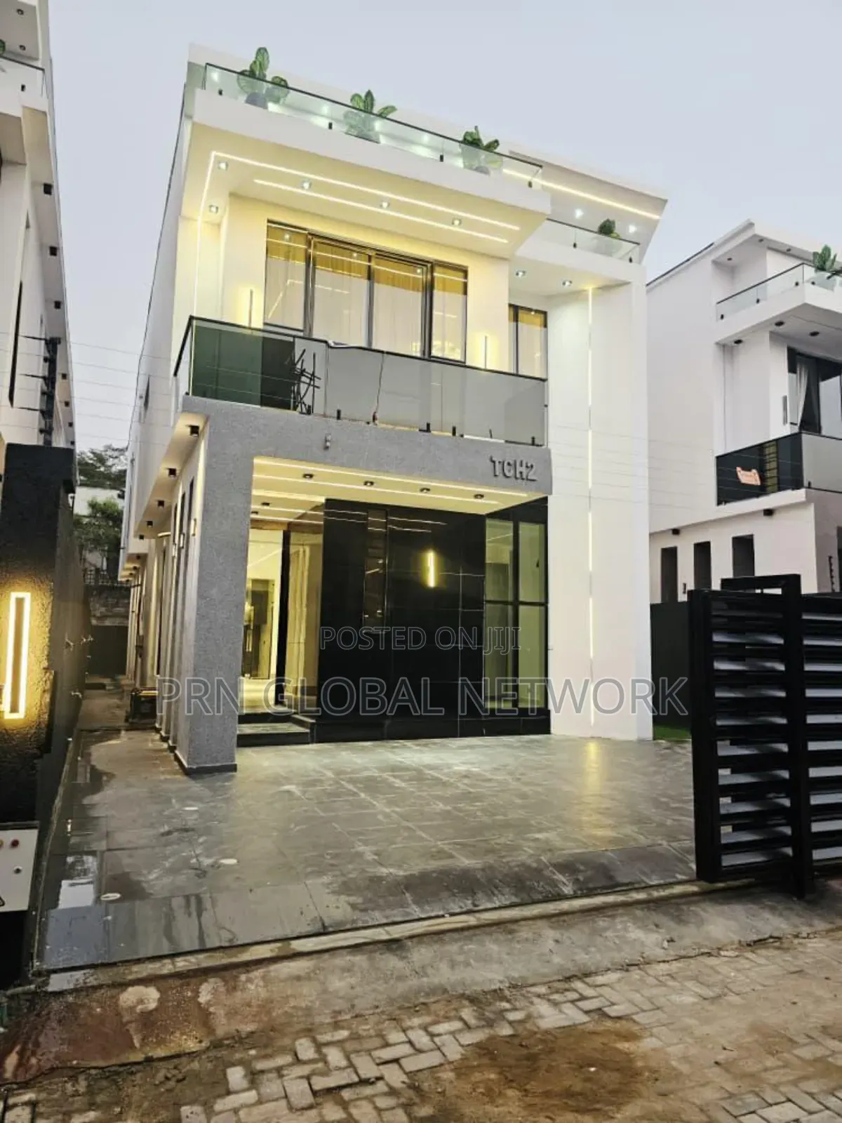 Furnished 5bdrm Duplex in Daffodil Grdens, Chevron for sale in Chevron