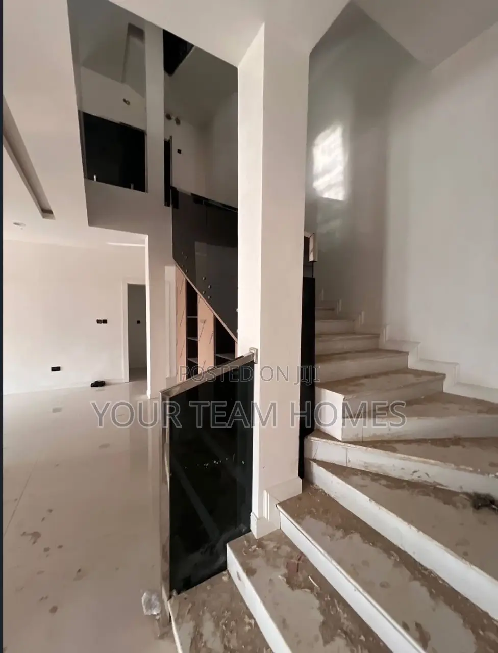 5bdrm Duplex in Guzape for sale in Guzape District