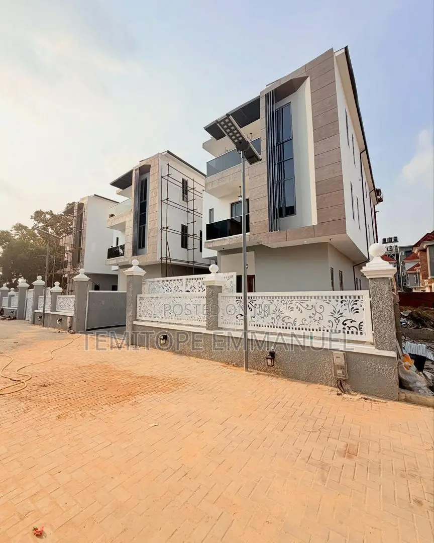 Furnished 5bdrm Duplex in Ikeja Gra for sale in Ikeja GRA