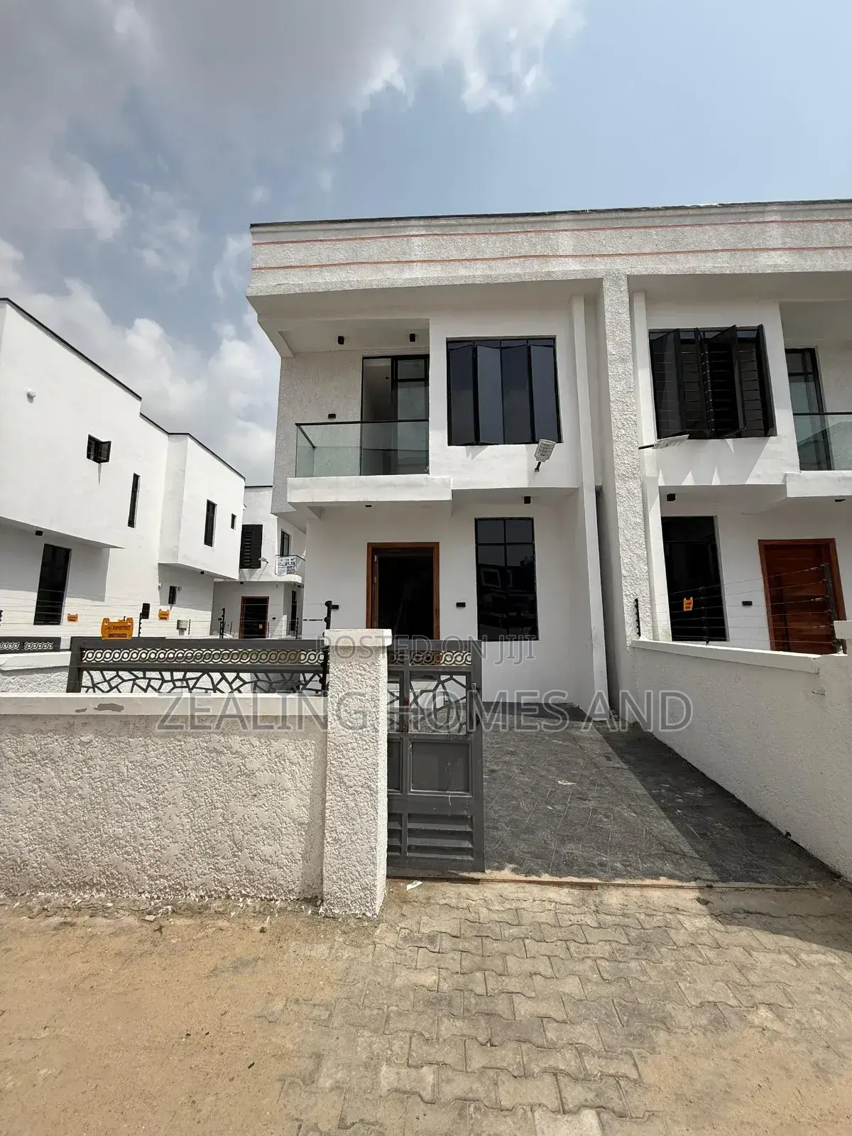Furnished 3bdrm Duplex in Ikota Estate Lekki for sale in Ikota