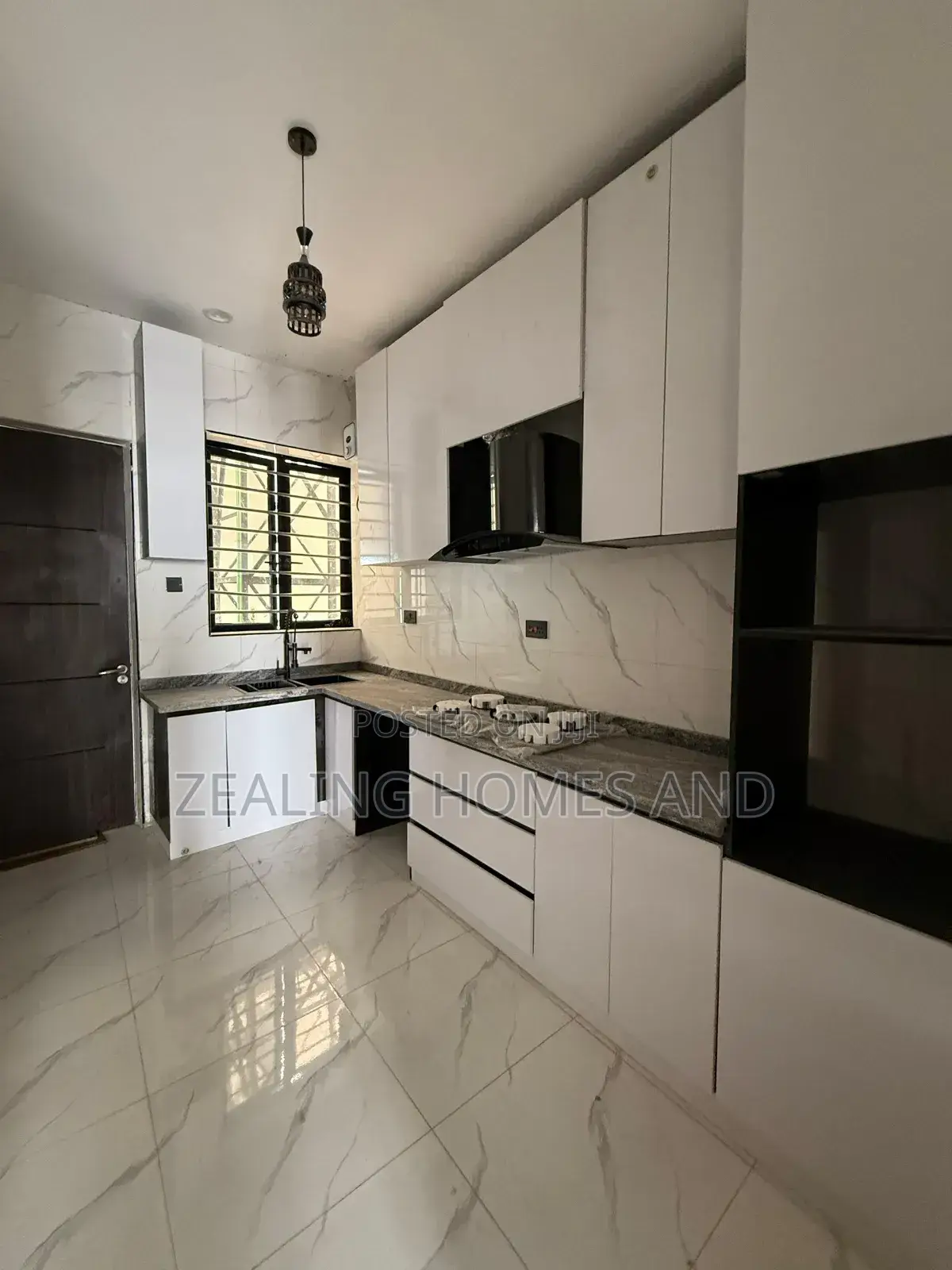 Furnished 3bdrm Duplex in Ikota Estate Lekki for sale in Ikota
