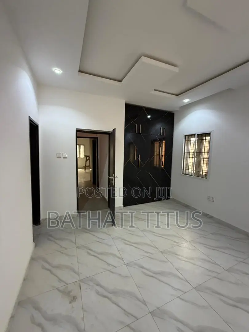 4bdrm Duplex in Kaura for sale in Kaura