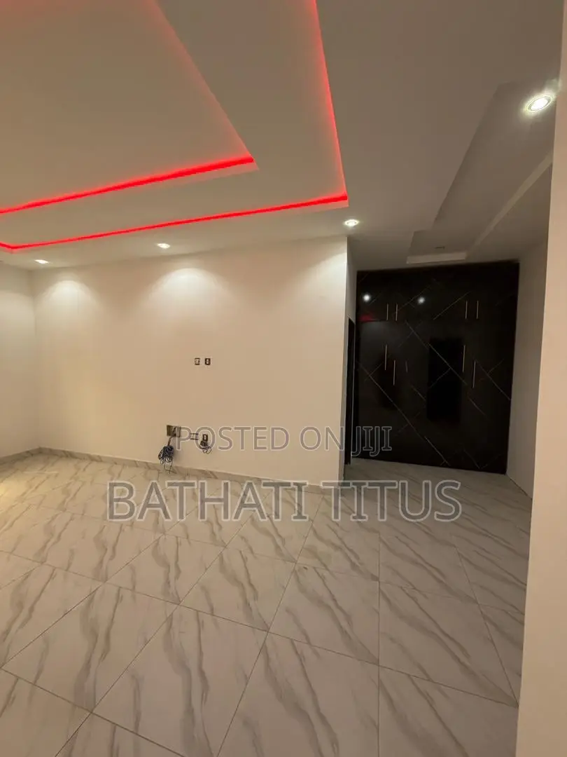 4bdrm Duplex in Kaura for sale in Kaura
