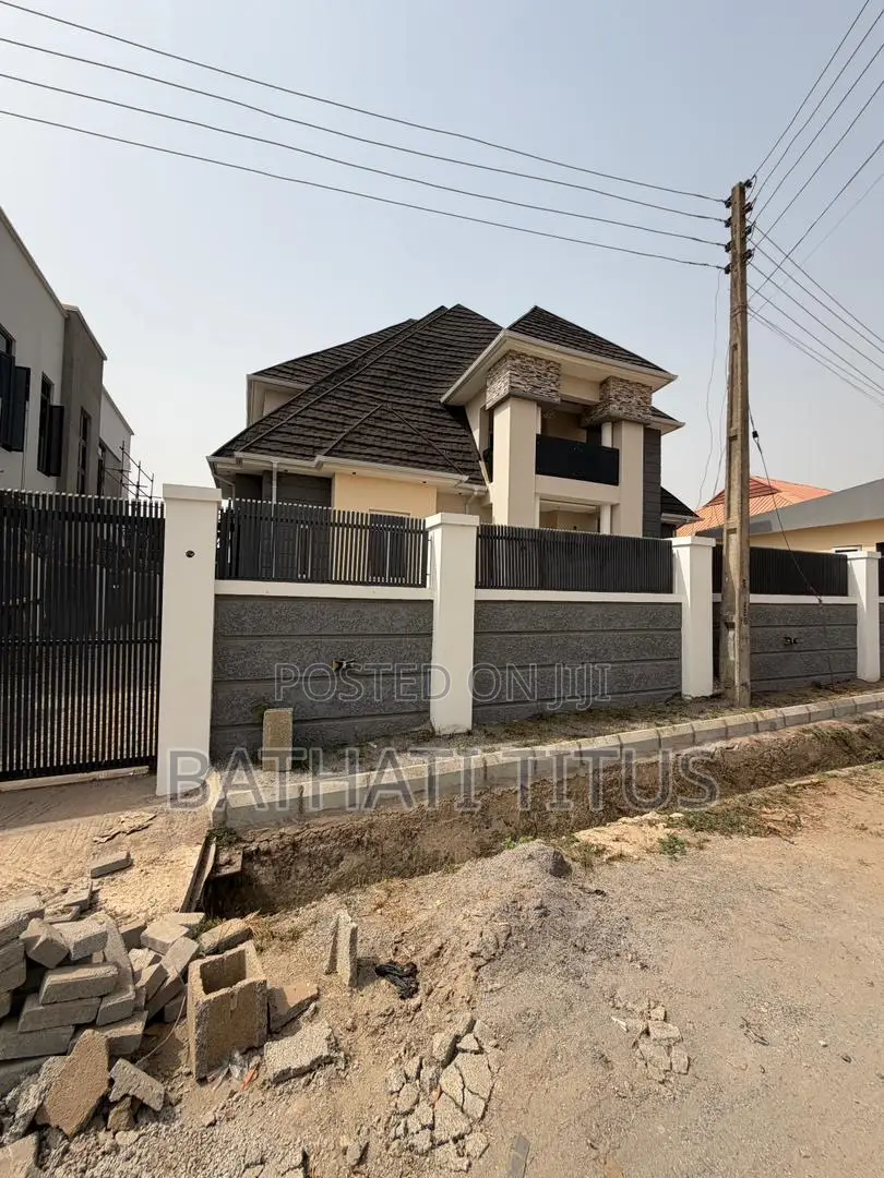 4bdrm Duplex in Kaura for sale in Kaura