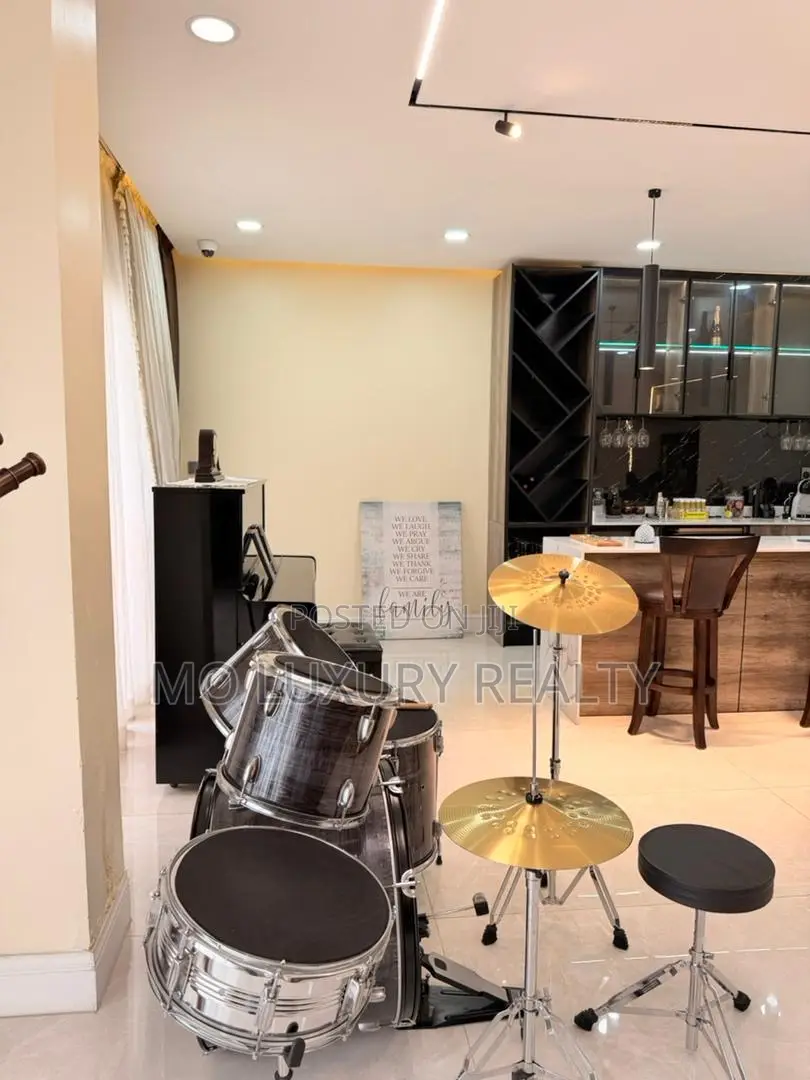 4bdrm Apartment in Banana Ikoyi for sale in Ikoyi