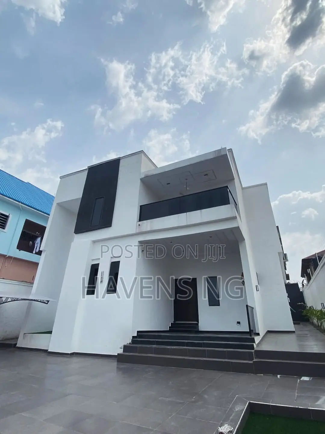 5bdrm Duplex in Woji for sale in Woji