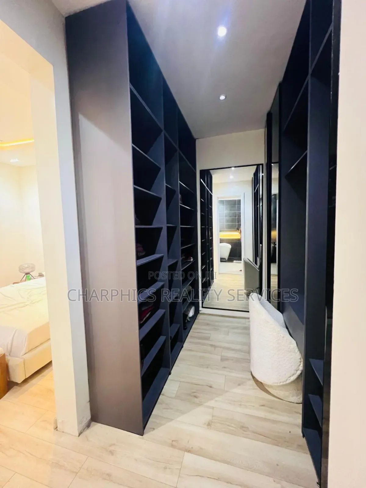 Furnished 4bdrm Maisonette in Ikate for sale in Ikate