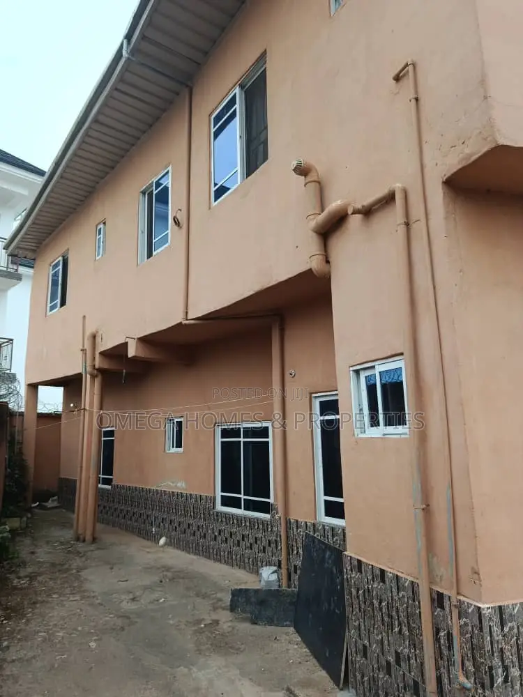 2bdrm Apartment in Afara, Umuahia for sale in Umuahia