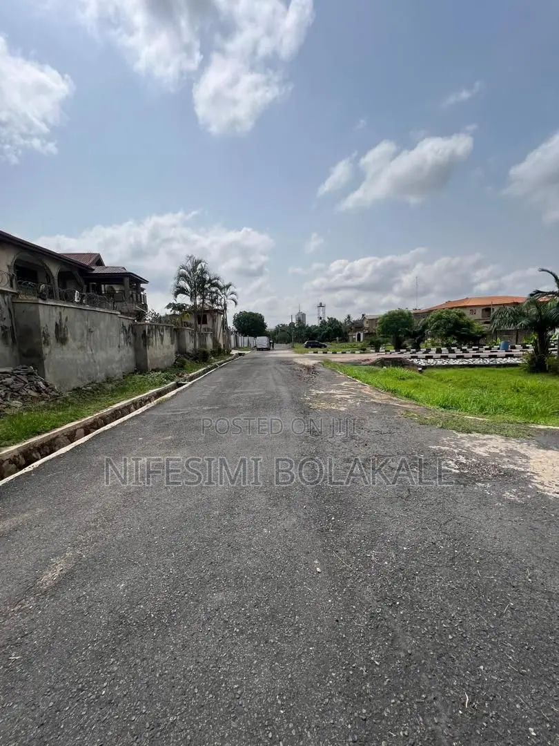 7,011sqm Parcel of Land Near CBN Clinic, Onireke Gra, Jericho, Ibadan in Jericho