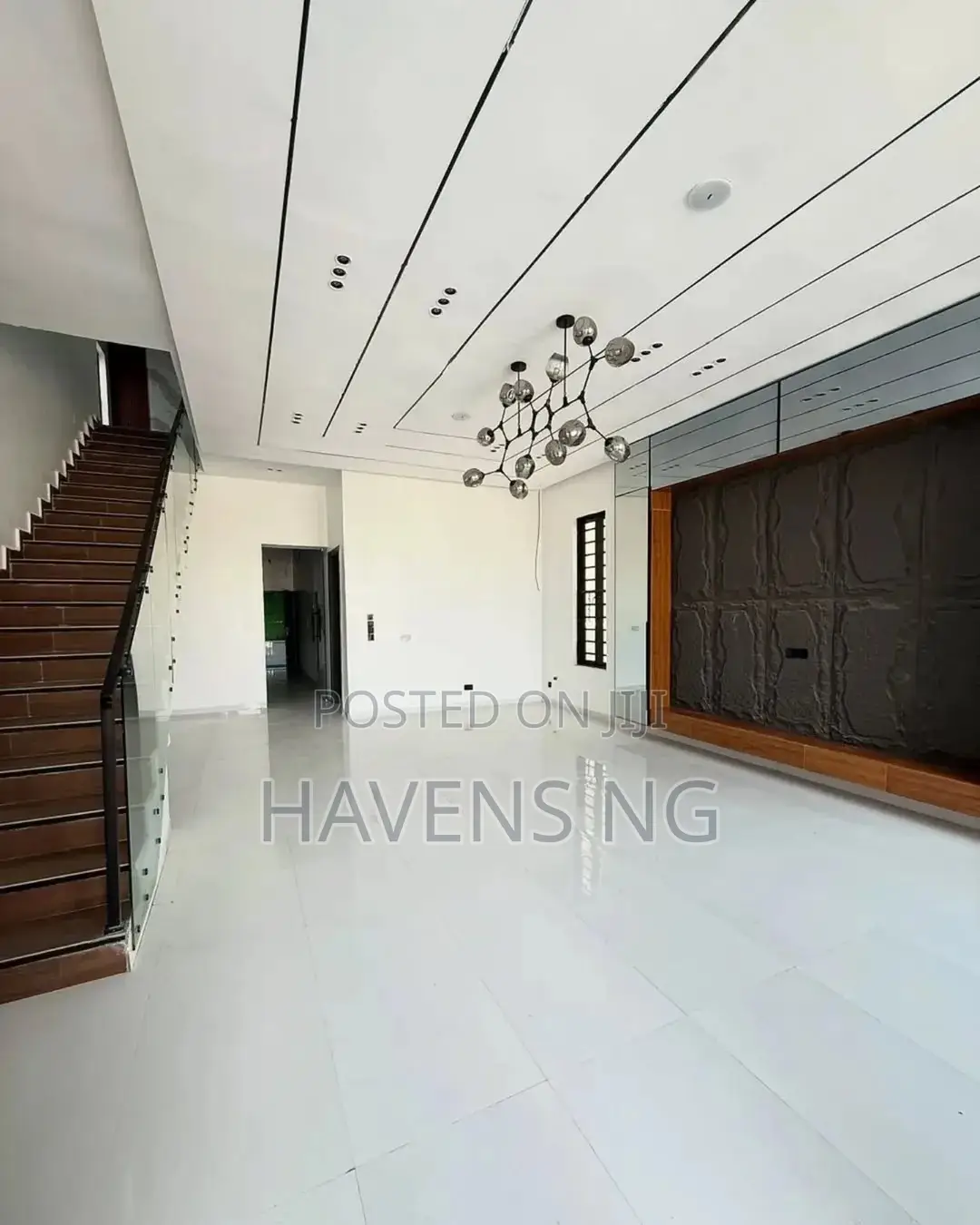 5bdrm Duplex in Lekki Phase 2 for sale in Lekki Phase 2
