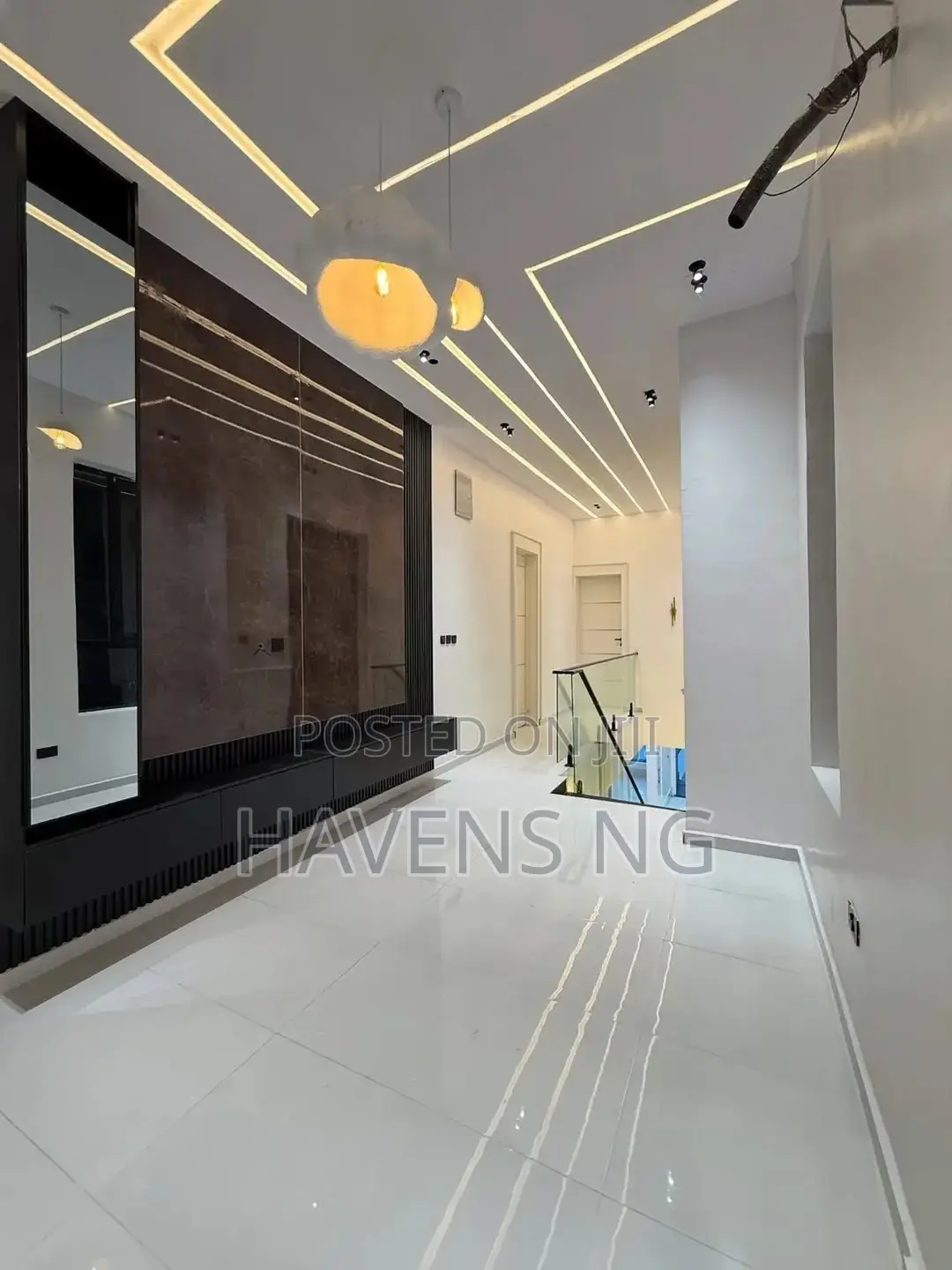 5bdrm Duplex in Lekki Phase 1 for sale in Lekki Phase 1