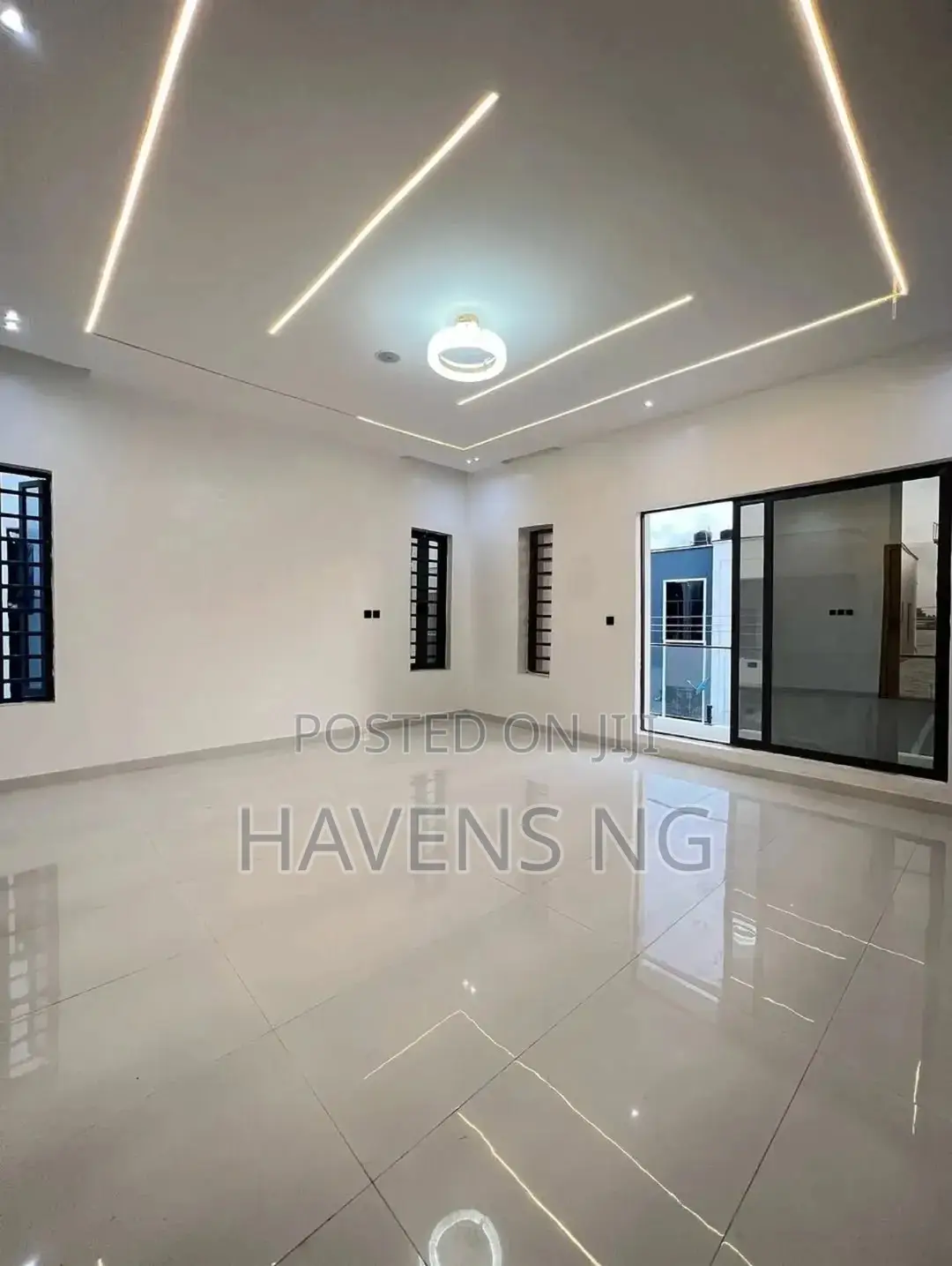 4bdrm Duplex in Lekki Phase 1 for sale in Lekki Phase 1