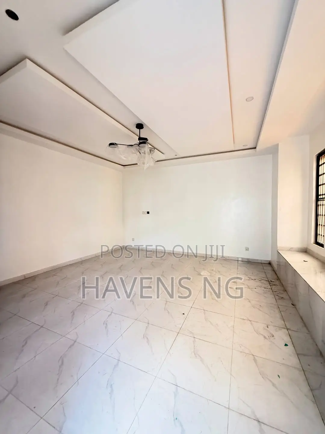 5bdrm Duplex in Lekki Phase 1 for sale in Lekki Phase 1
