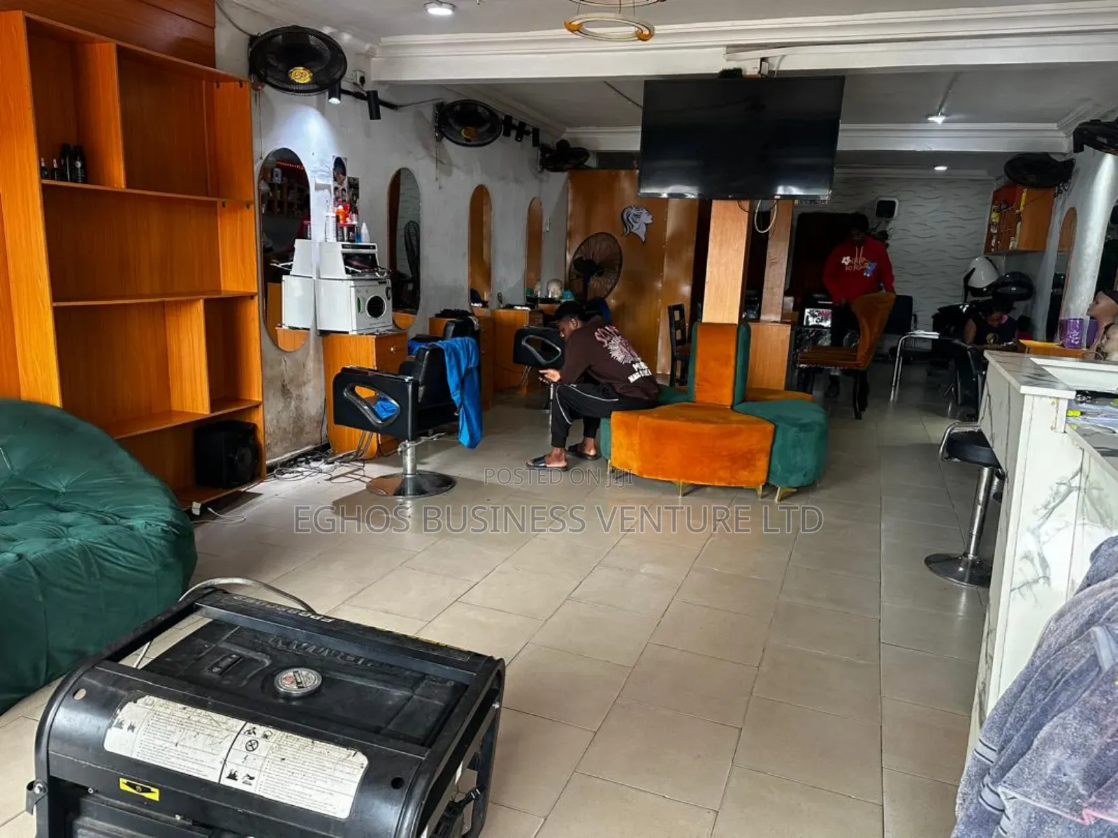 Luxury Unisex Saloon for Sale at New Benin in Benin City