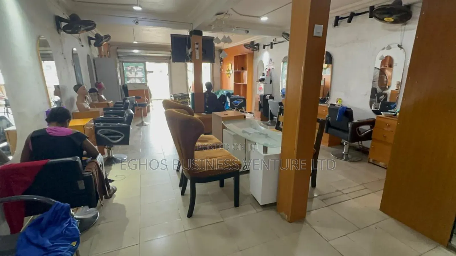 Luxury Unisex Saloon for Sale at New Benin in Benin City