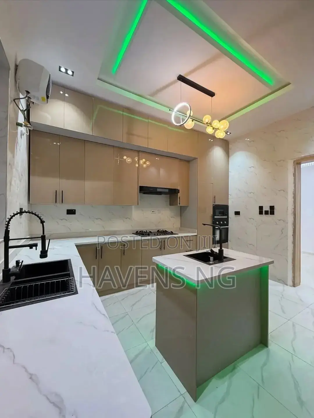 4bdrm Duplex in Lekki Expressway for sale in Lekki Expressway
