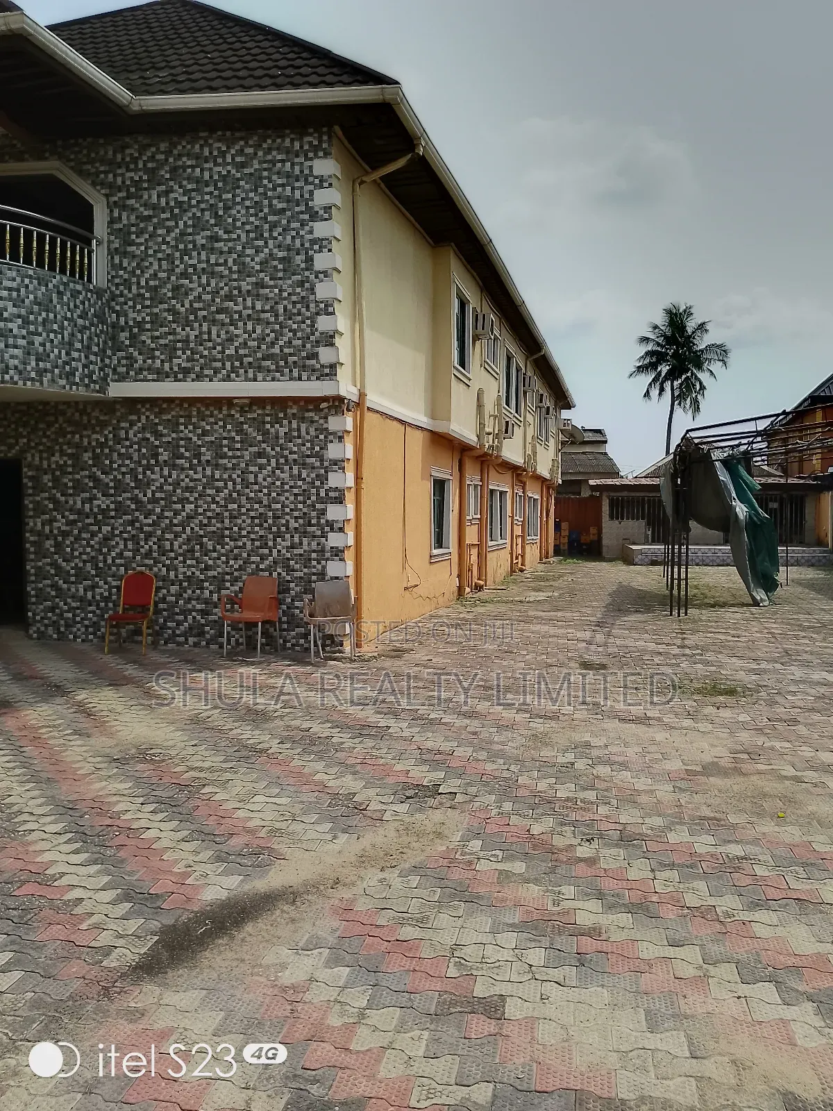 Hotel For Sale in Ajangbadi