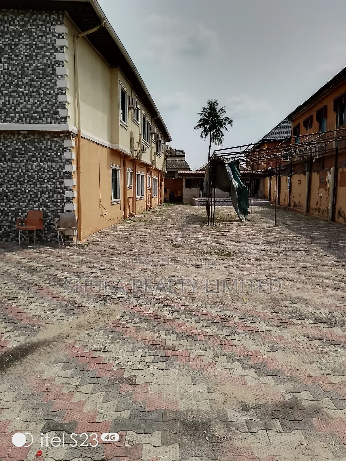 Hotel For Sale in Ajangbadi