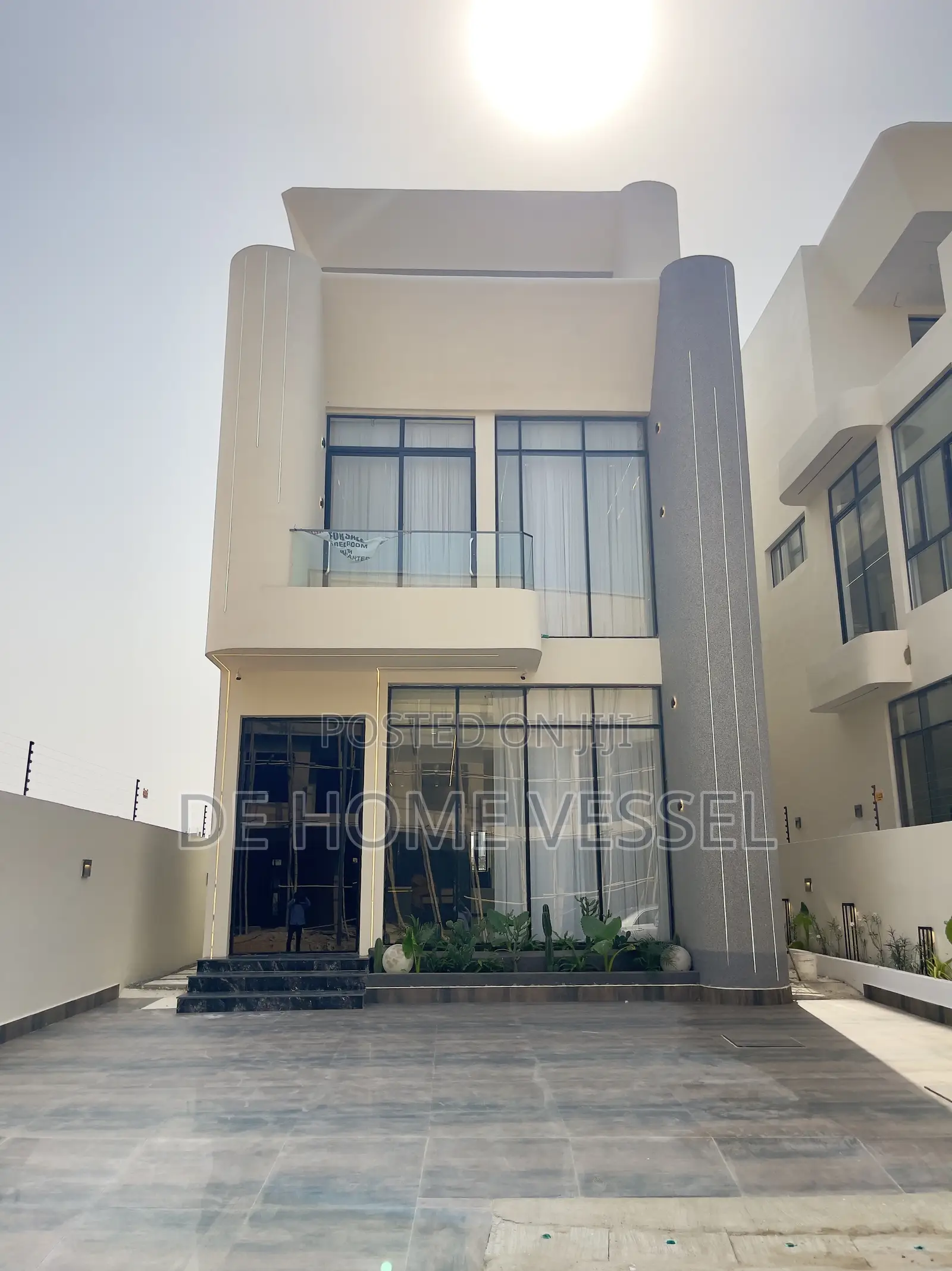 5bdrm Duplex in Lekki Phase 1 for sale in Lekki Phase 1