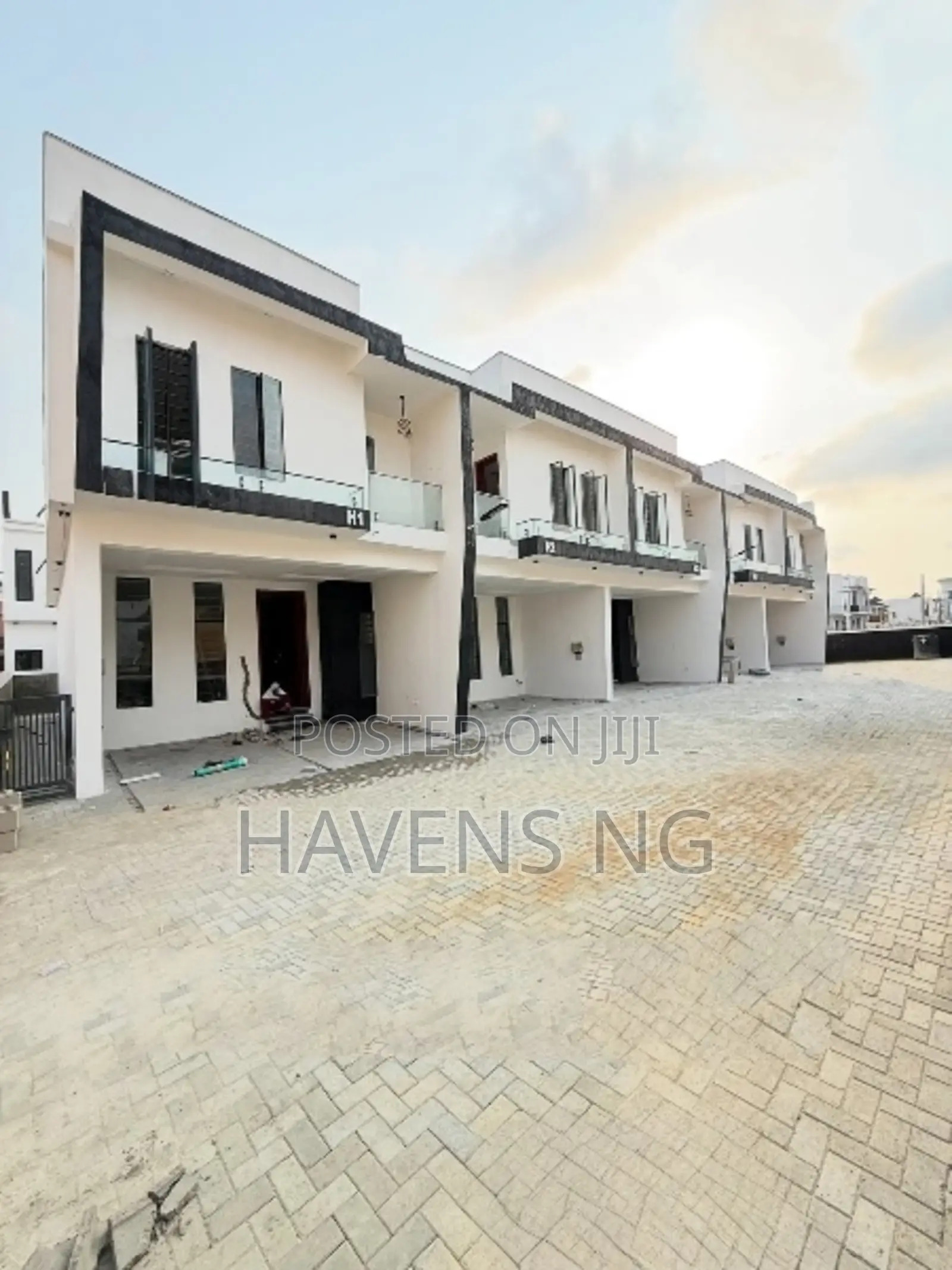 4bdrm Duplex in Ikate for sale in Ikate