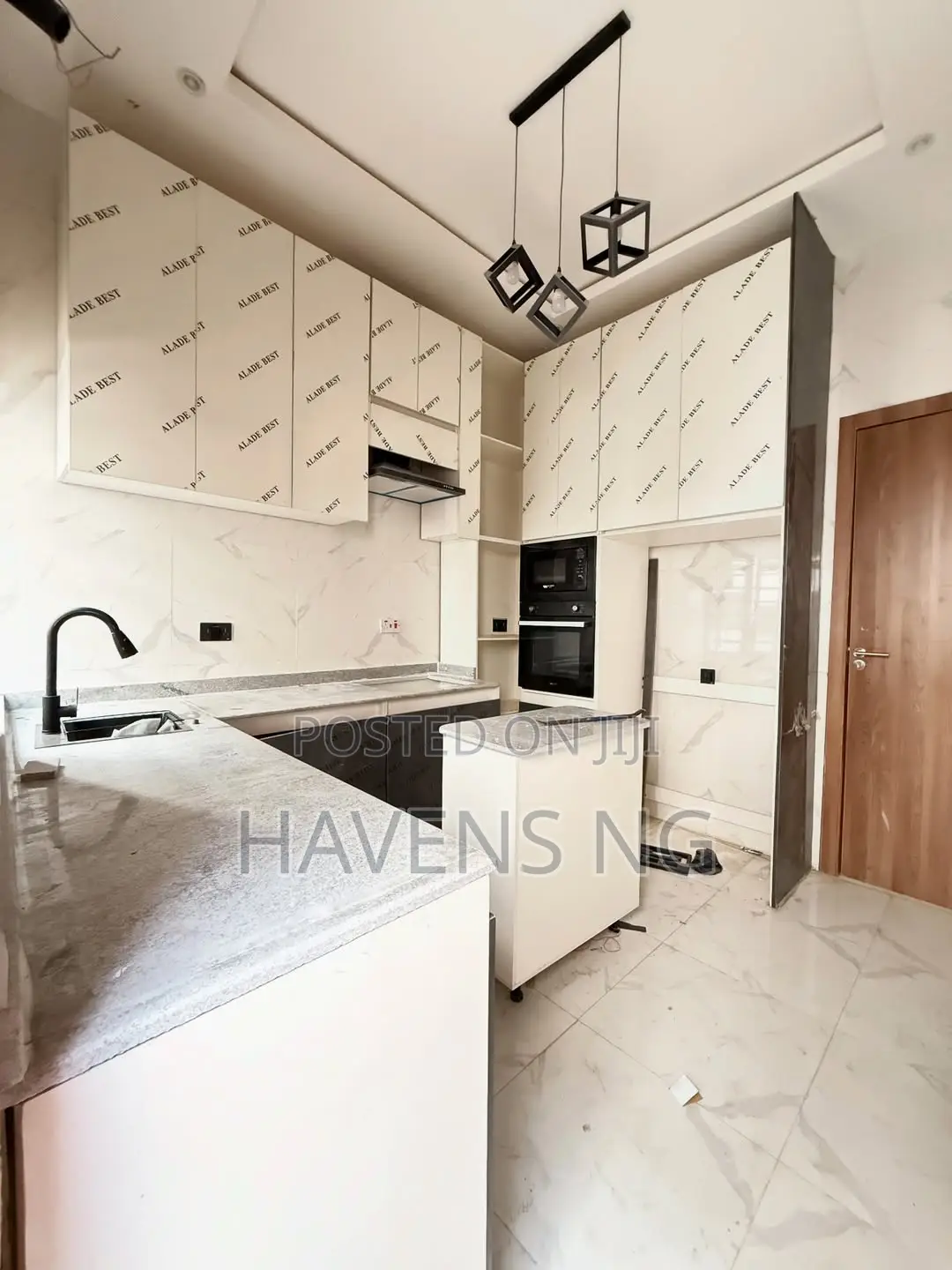 4bdrm Duplex in Ikate for sale in Ikate