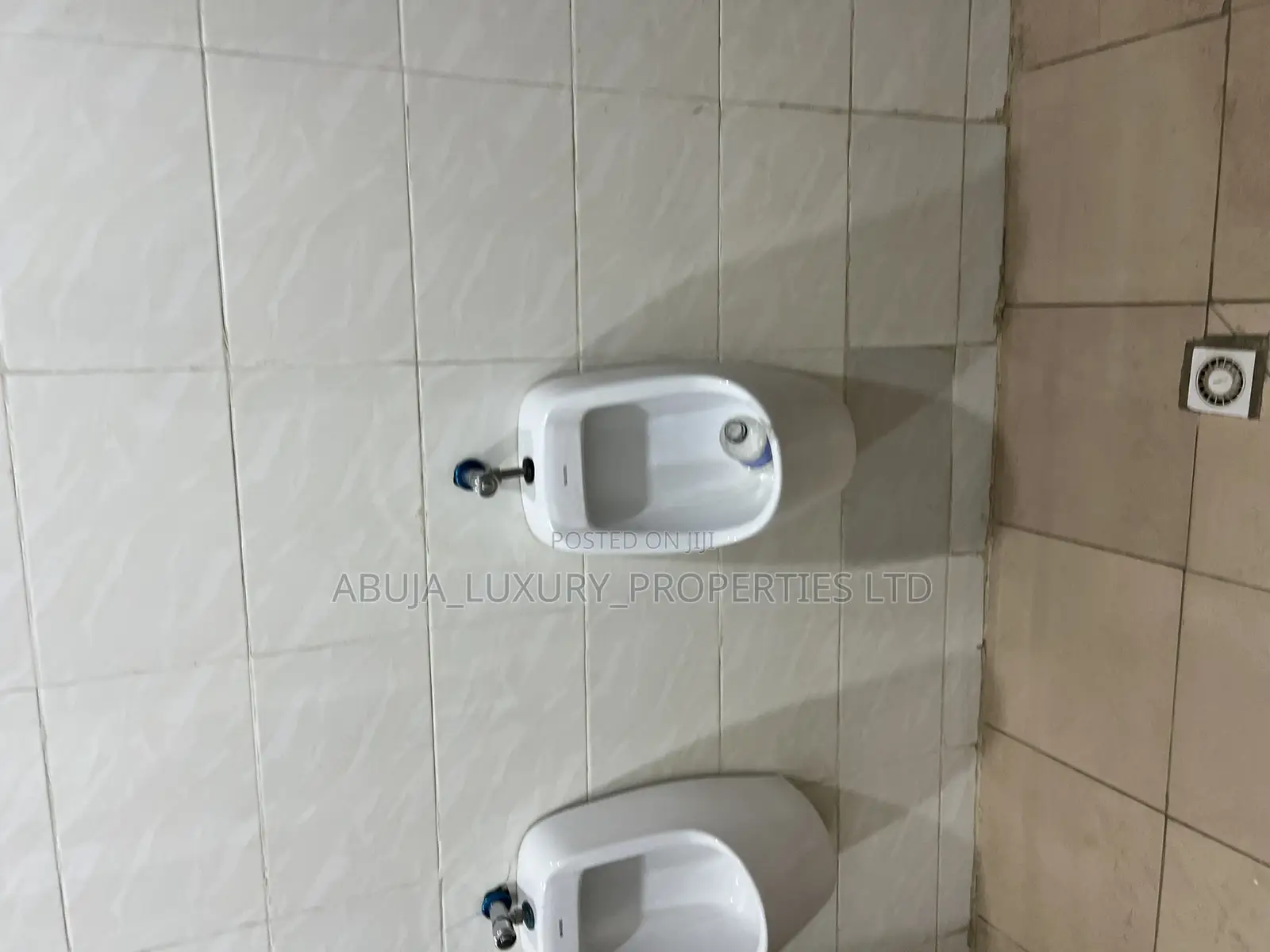Shop/Office Space for Rent in Gwarinpa