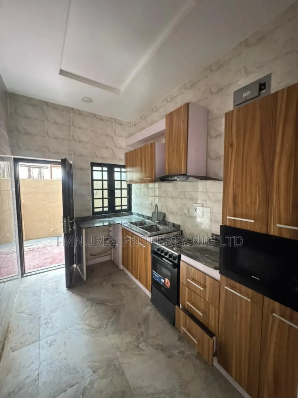 4bdrm Duplex in Ikota for rent in Ikota