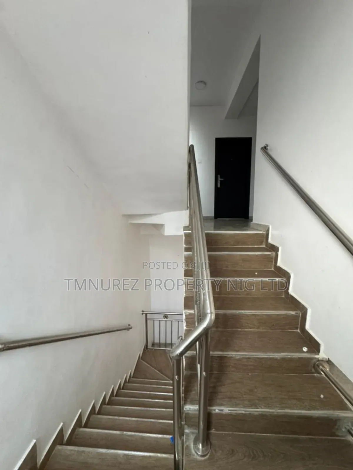 4bdrm Duplex in Ikota for rent in Ikota