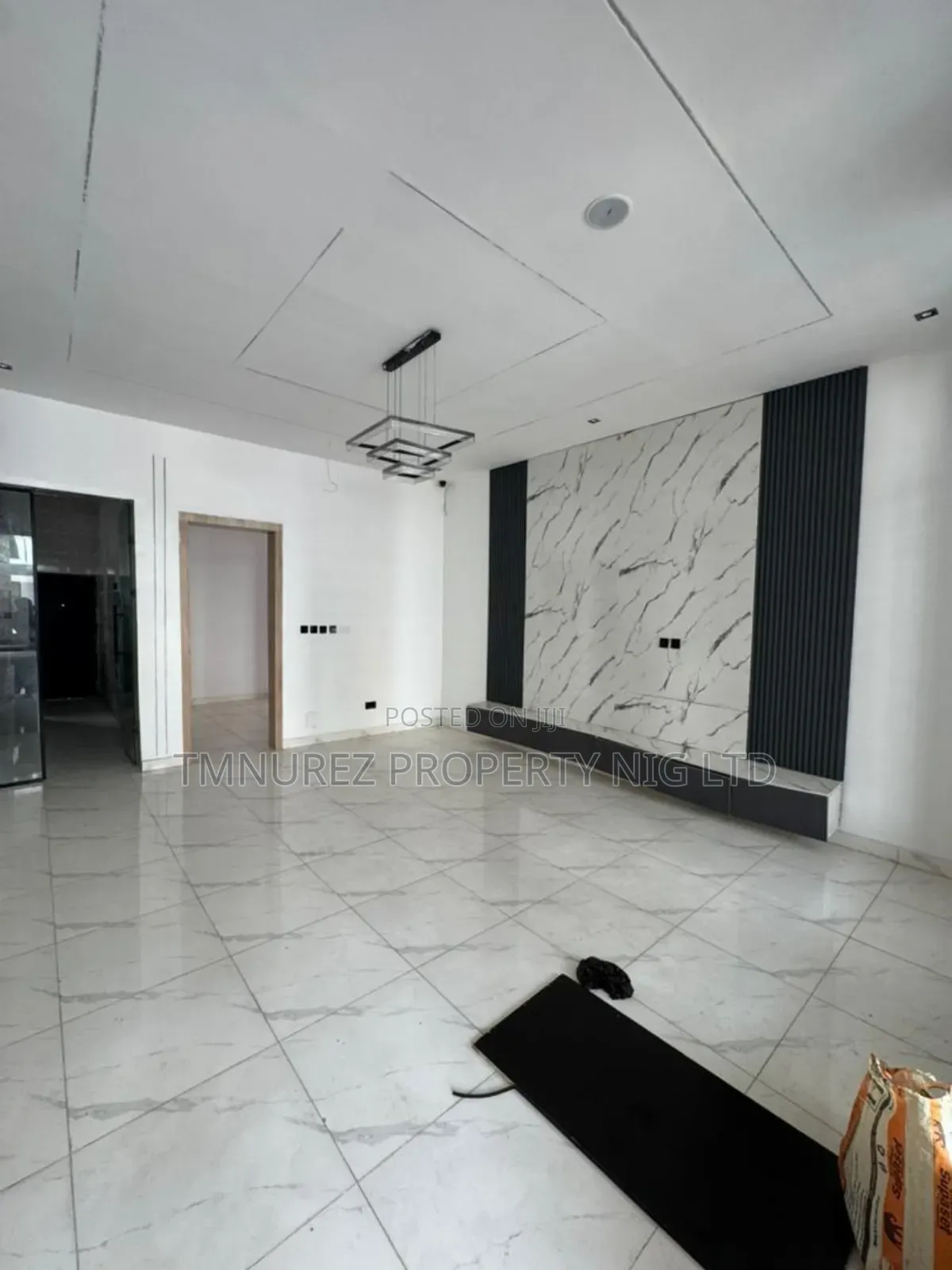4bdrm Duplex in Ikota for rent in Ikota