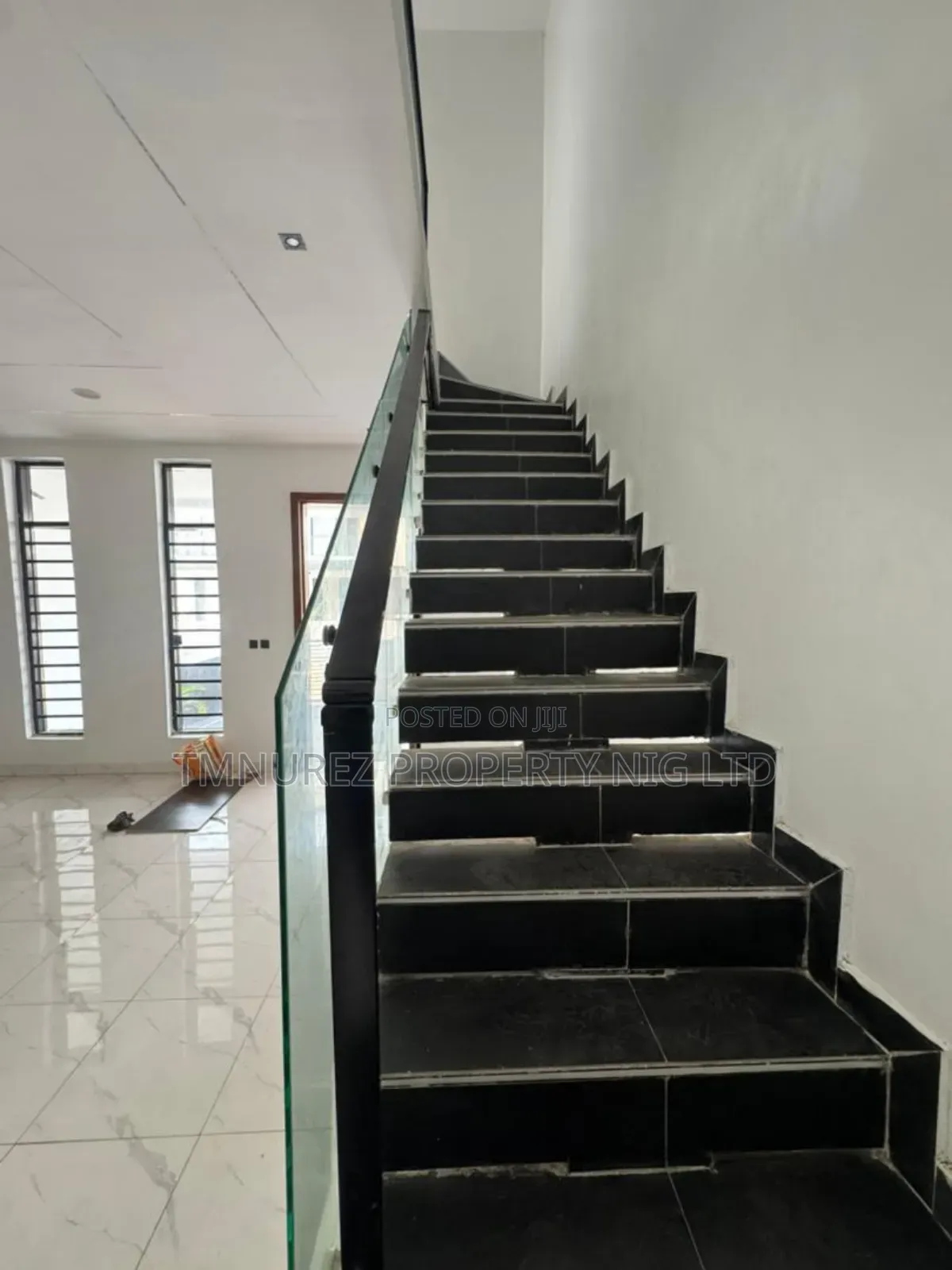 4bdrm Duplex in Ikota for rent in Ikota