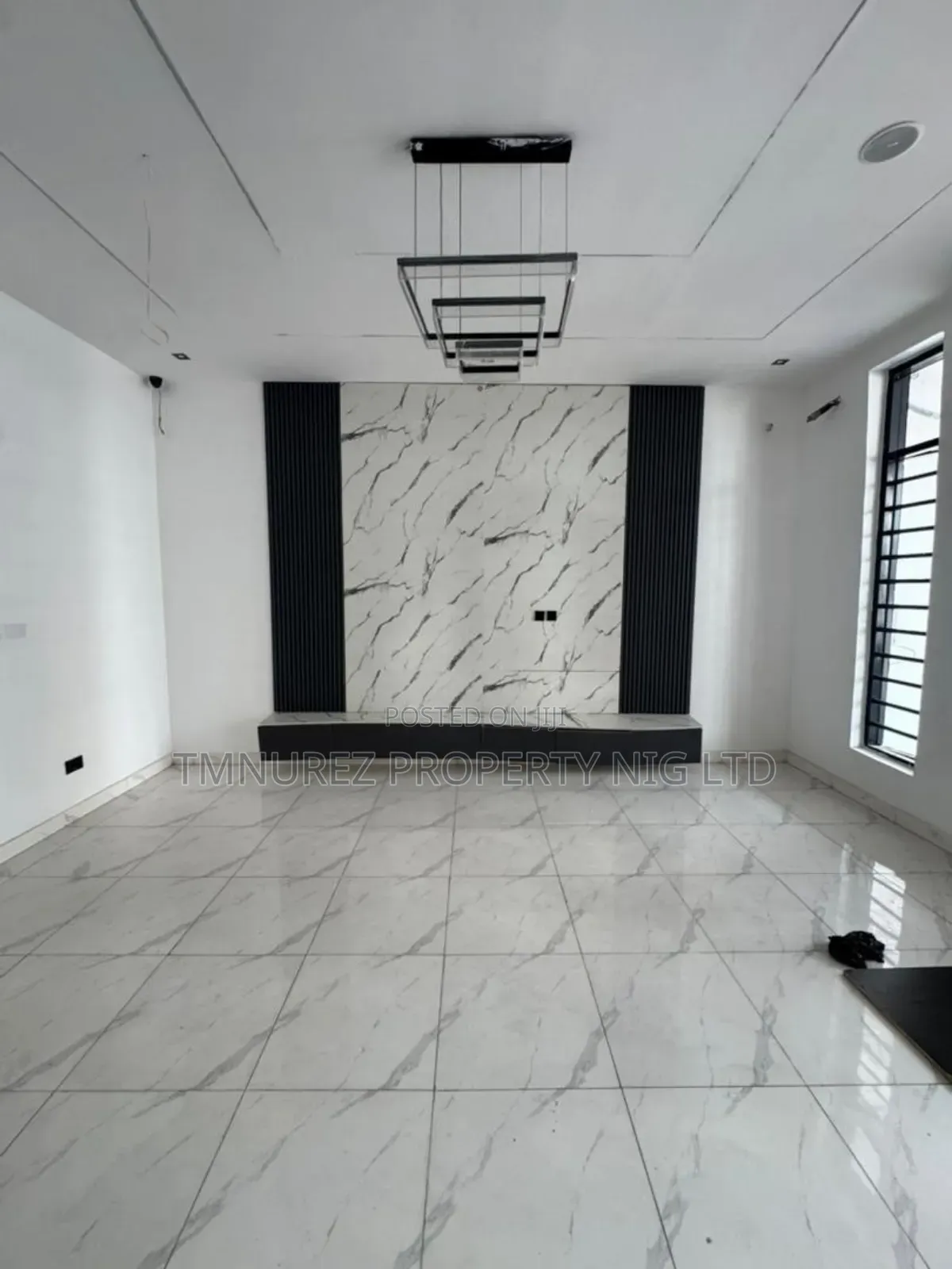 4bdrm Duplex in Ikota for rent in Ikota