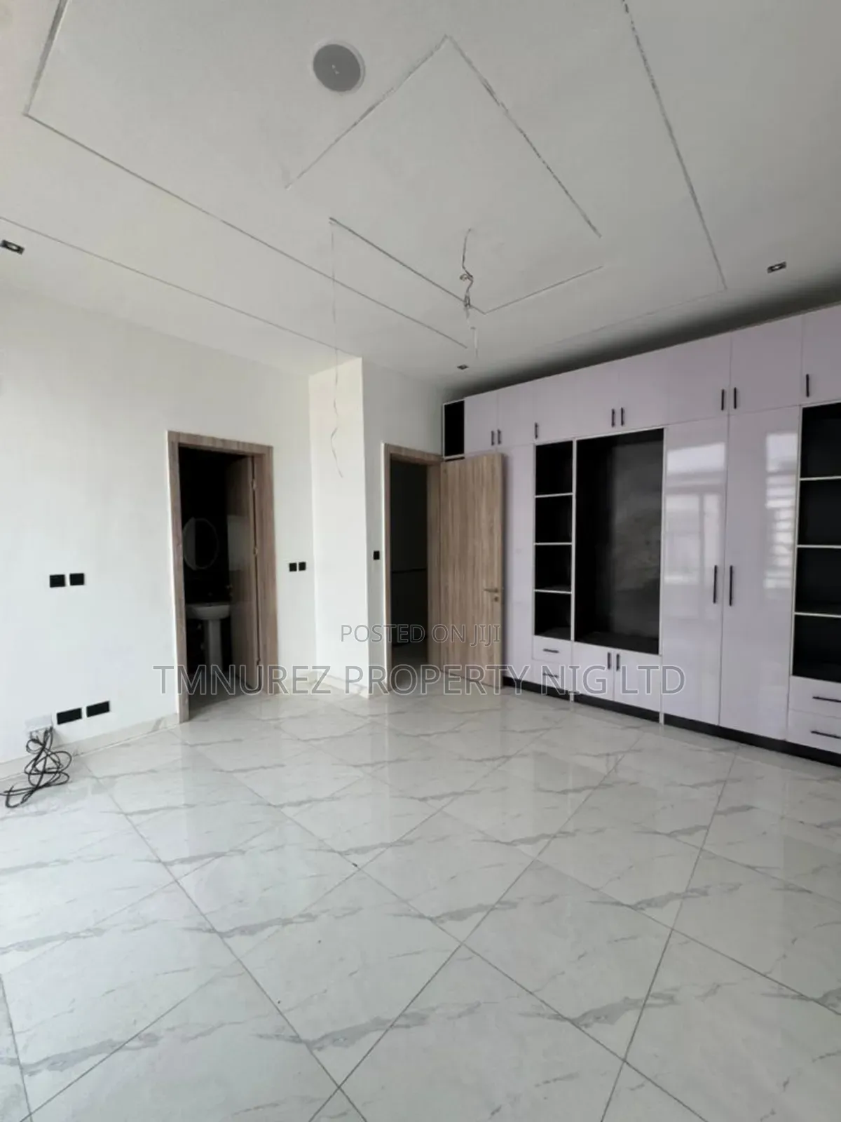 4bdrm Duplex in Ikota for rent in Ikota