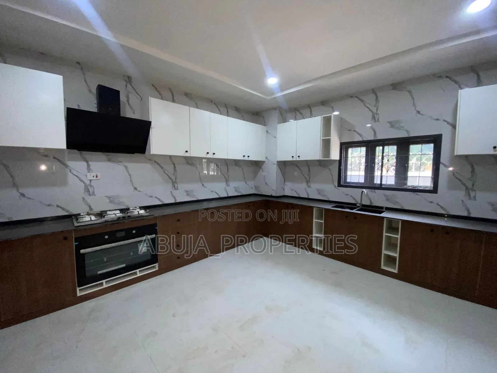 7bdrm Mansion in Kaura for sale in Kaura