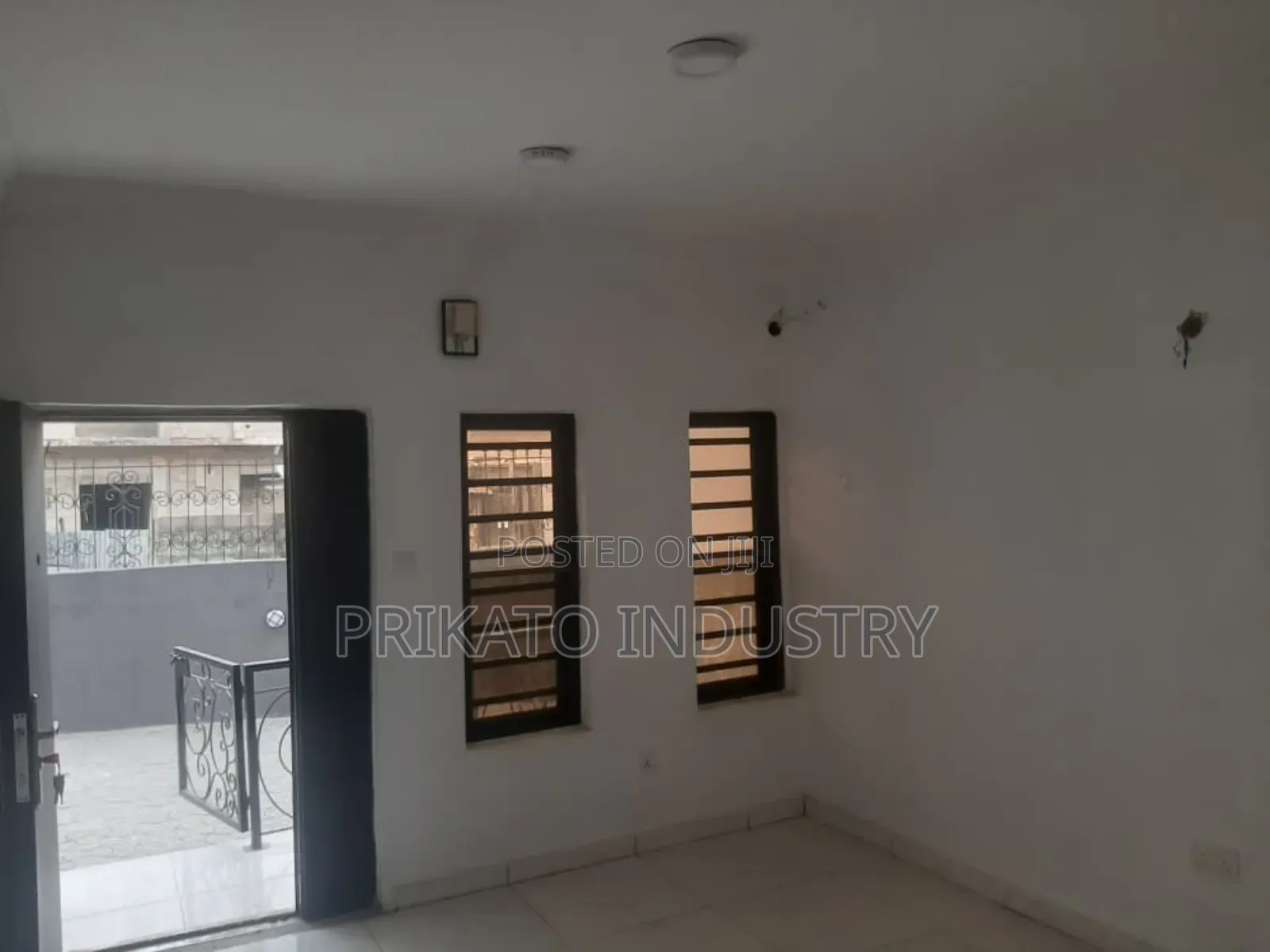 3bdrm Block of Flats in Royal Crystal, Ado / Ajah for sale in Ado / Ajah
